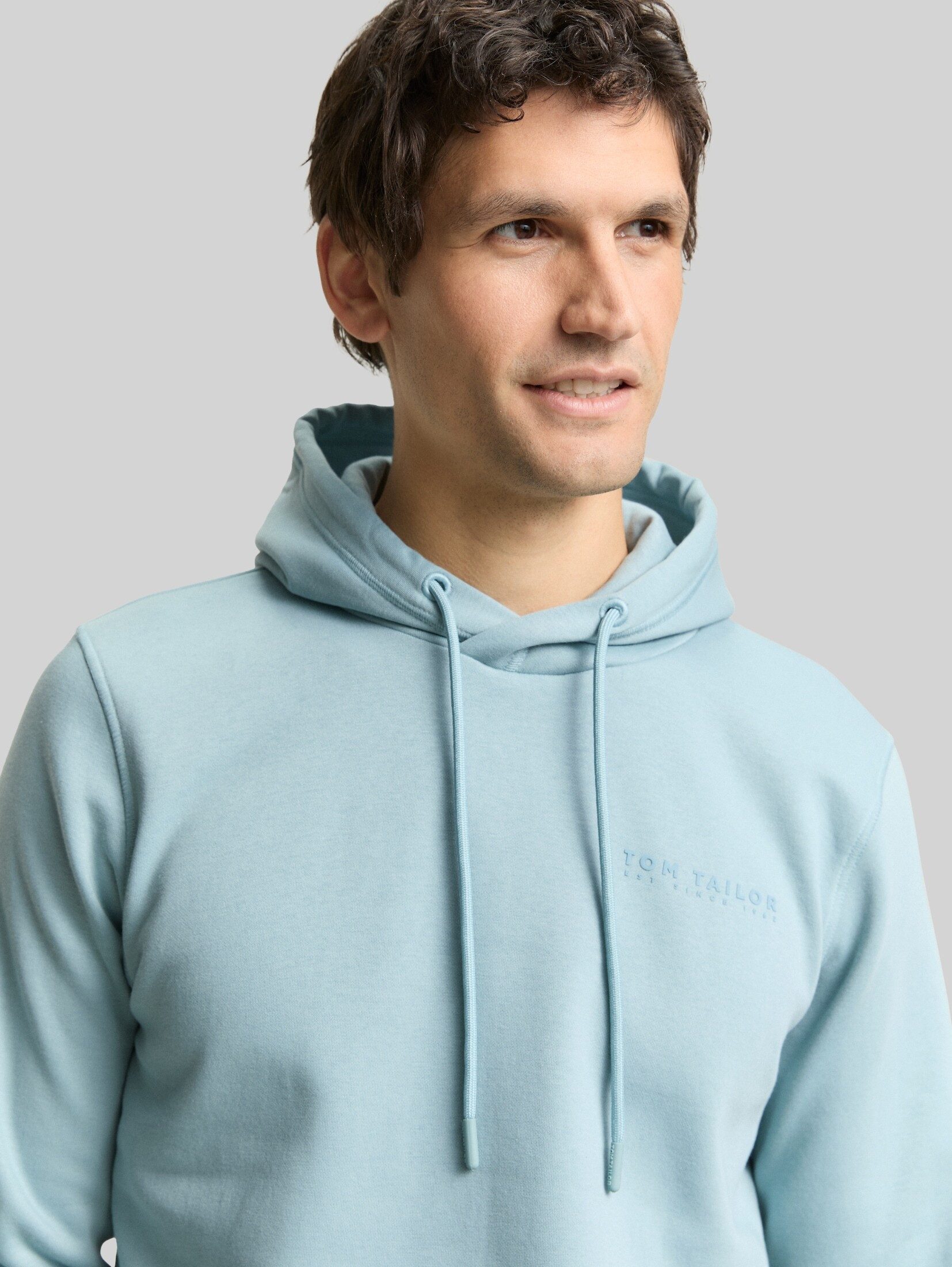 TOM TAILOR Sweatshirt Strick & Sweatshirts Hoodie Sweatshirt mit Logo-Print – Bild 4 von 5