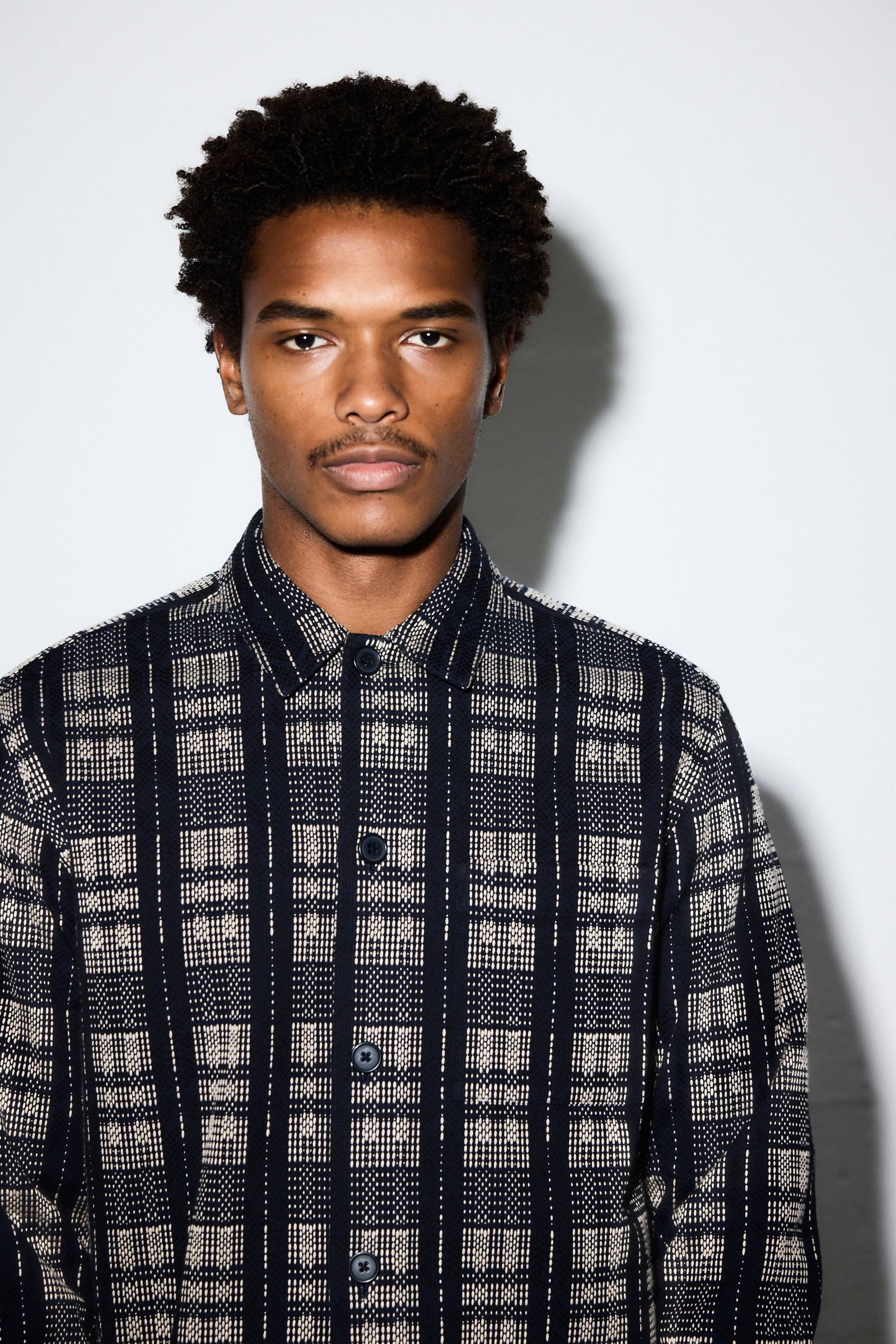 Next Hemdjacke Strukturierte Hemdjacke (1-St)