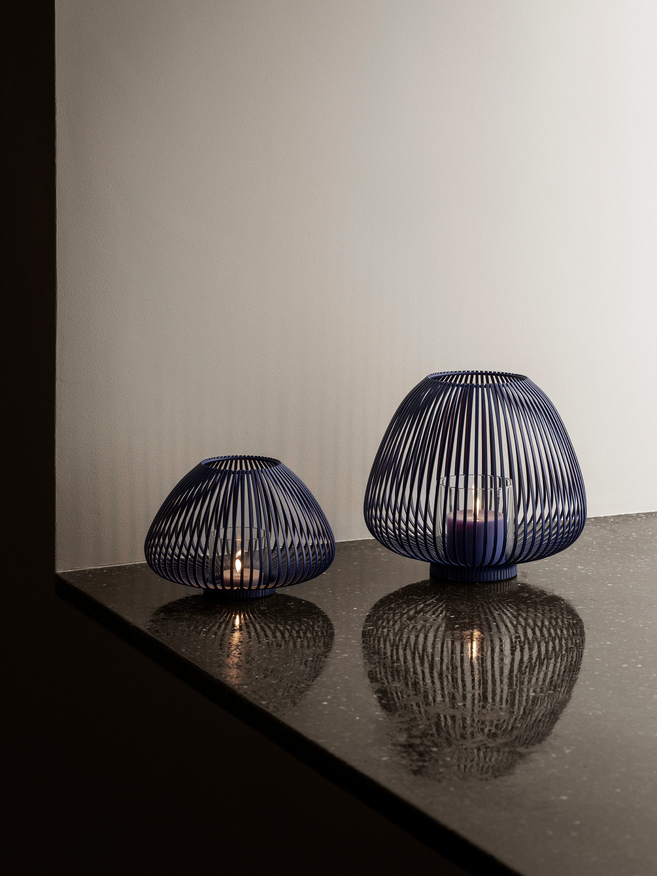 blomus Laterne -LYVA- Kerzenhalter, Windlicht, Kerzenlaterne: Indoor & Outdoor, Lichteffekte für gemütliche Atmosphäre, inklusive Kerzenglas