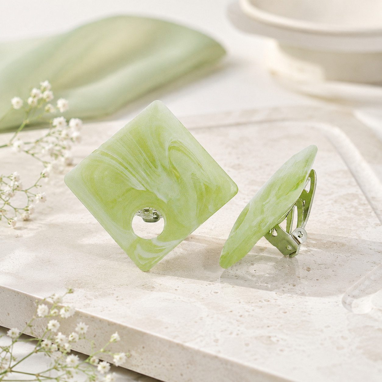 unbespielt Paar Ohrclips Modeschmuck Ohrringe Viereck Lindgrün-marmoriert 25 x 25 mm Kunststoff, Modeschmuck für Damen
