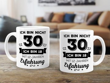 MoonWorks Tasse Kaffee-Tasse Geschenk-Tasse Ich bin nicht [object Object] sondern ich bin 18 mit {[object Object]_jahre_erfahrung} Jahren Erfahrung Geschenk Geburtstag MoonWorks®, Keramik