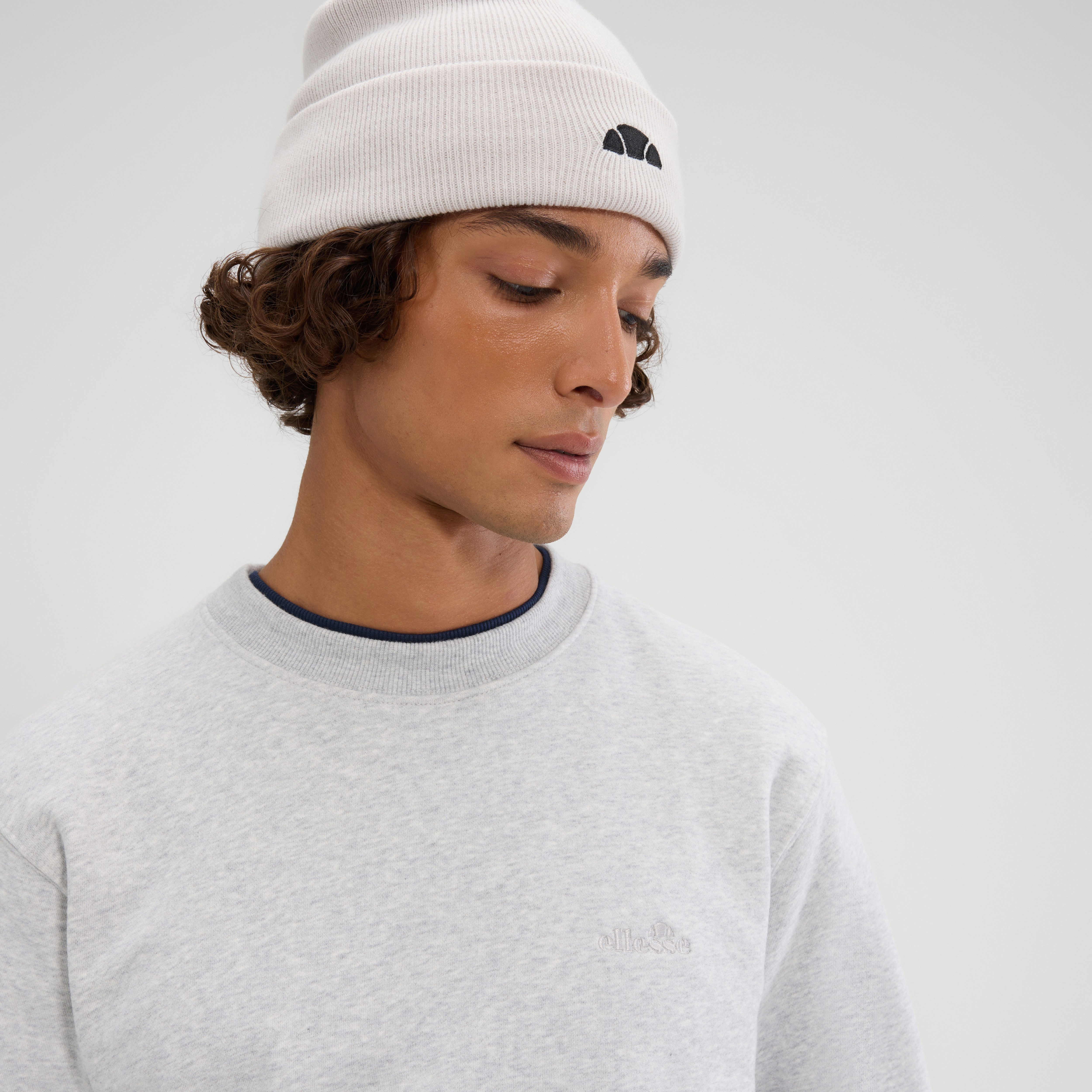 Ellesse Sweatshirt CORCOLLE SWEATSHIRT schlichte Crew-Silhouette, Langarm-Ausführung