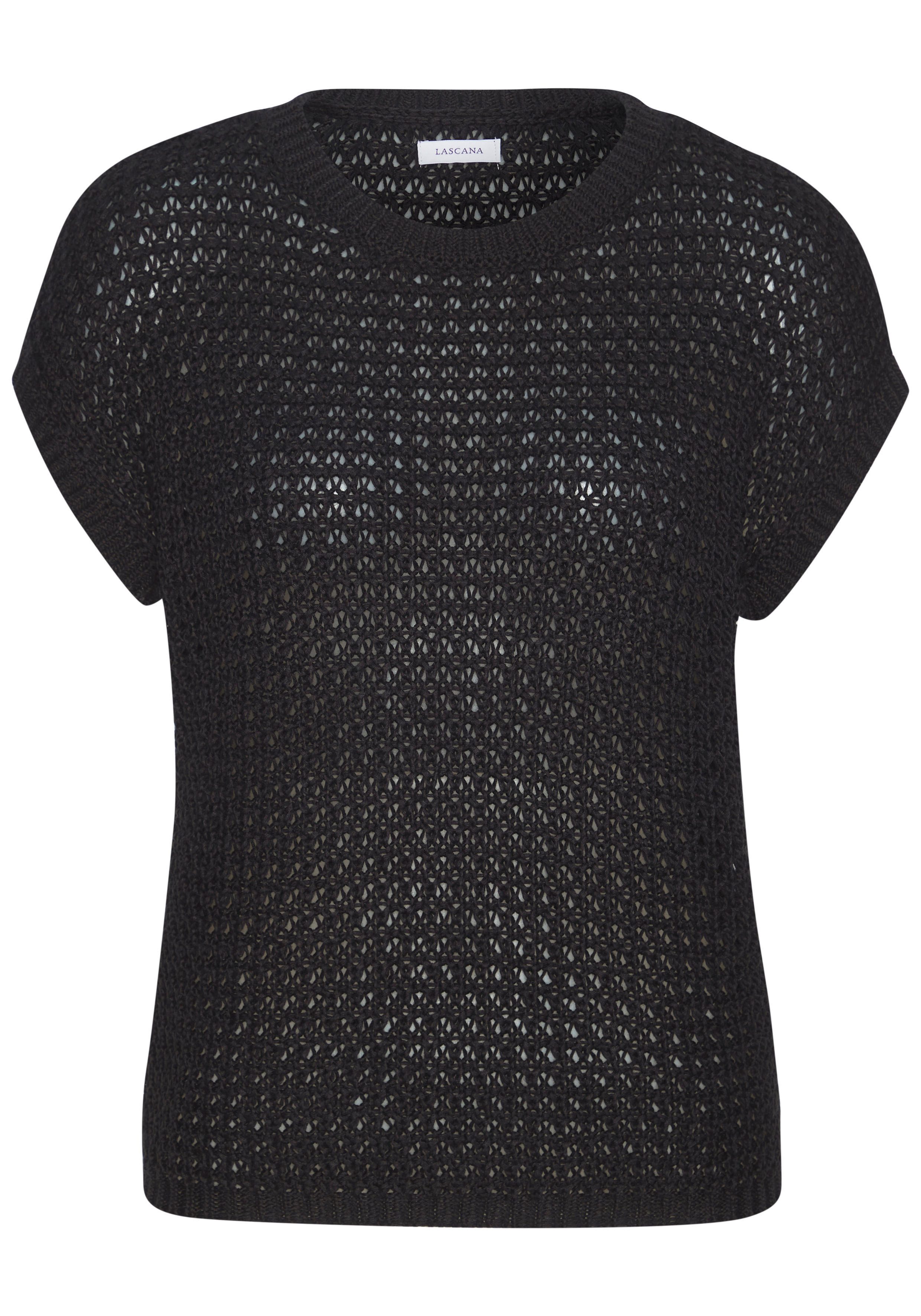 s.Oliver Kurzarmpullover mit weitem Rundhalsausschnitt und sommerlich, elegantem Strick. € 39,99