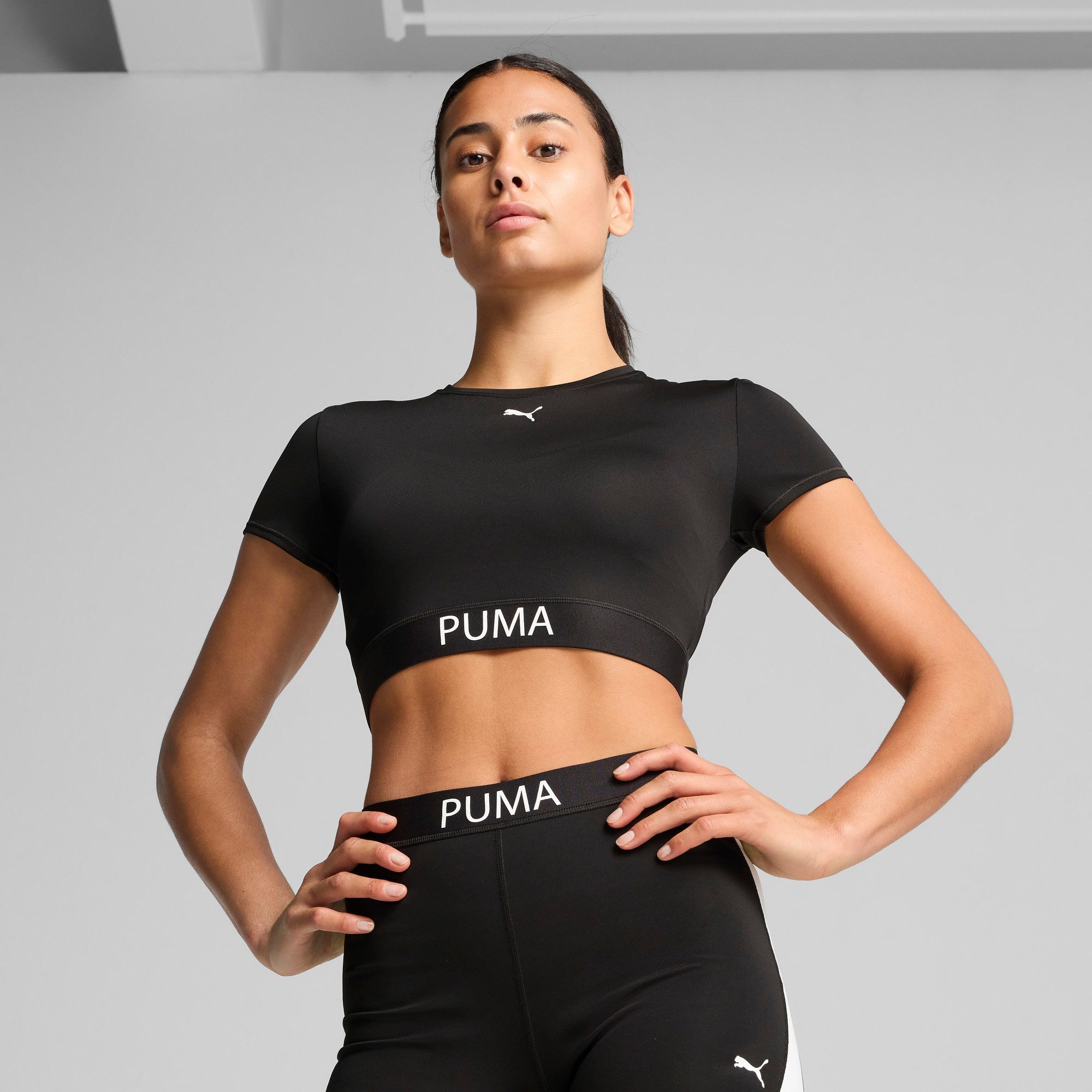 PUMA Trainingsshirt W STRONG TEE - SHORT Regular Fit, mit DryCELL Technolog günstig online kaufen