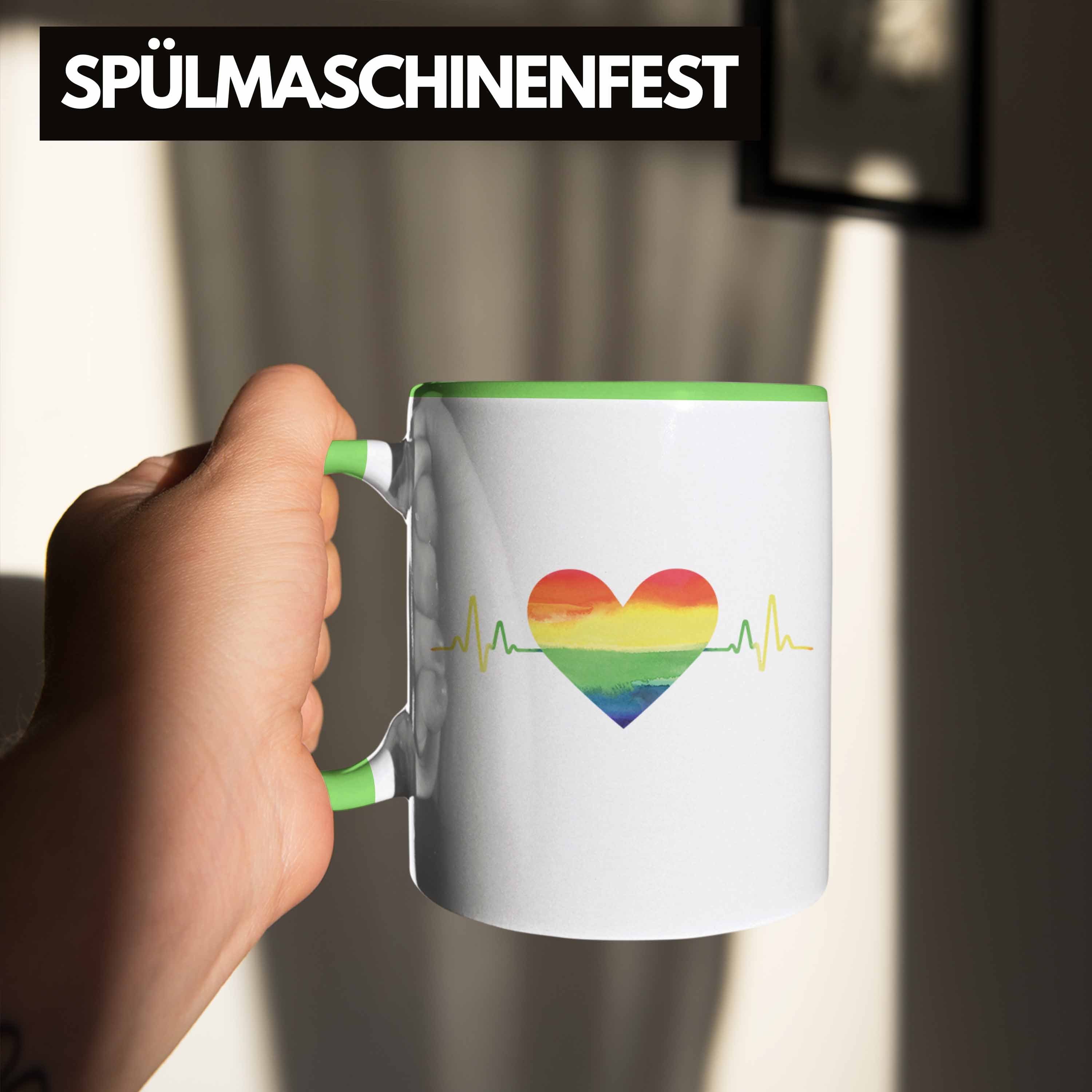 Trendation Tasse Trendation - Regenbogen Pride Geschenk Herzschlag Lesben Transgender Tasse Schwule LGBT Grafik Grün