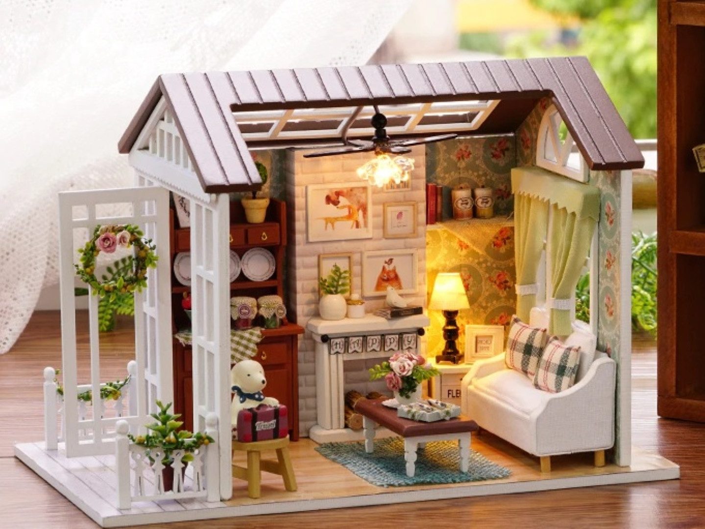 LA CUTE Puppenhaus Kinderzimmer-Puppenhaus Set: Holzhaus mit Möbeln und LED günstig online kaufen