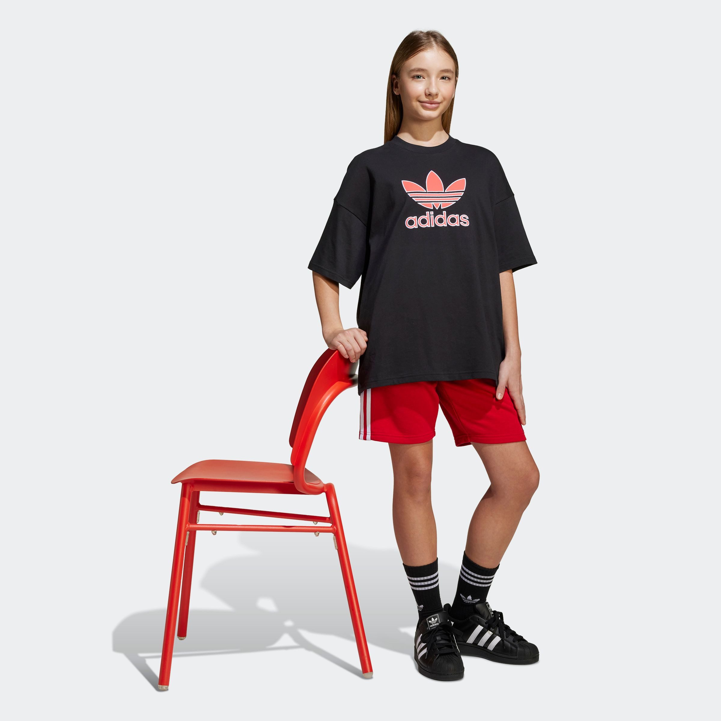 adidas Originals T-Shirt OVERSIZE TREFOIL lockerer und lässiger Schnitt, für Kinder, mit großem Trefoil-Logo