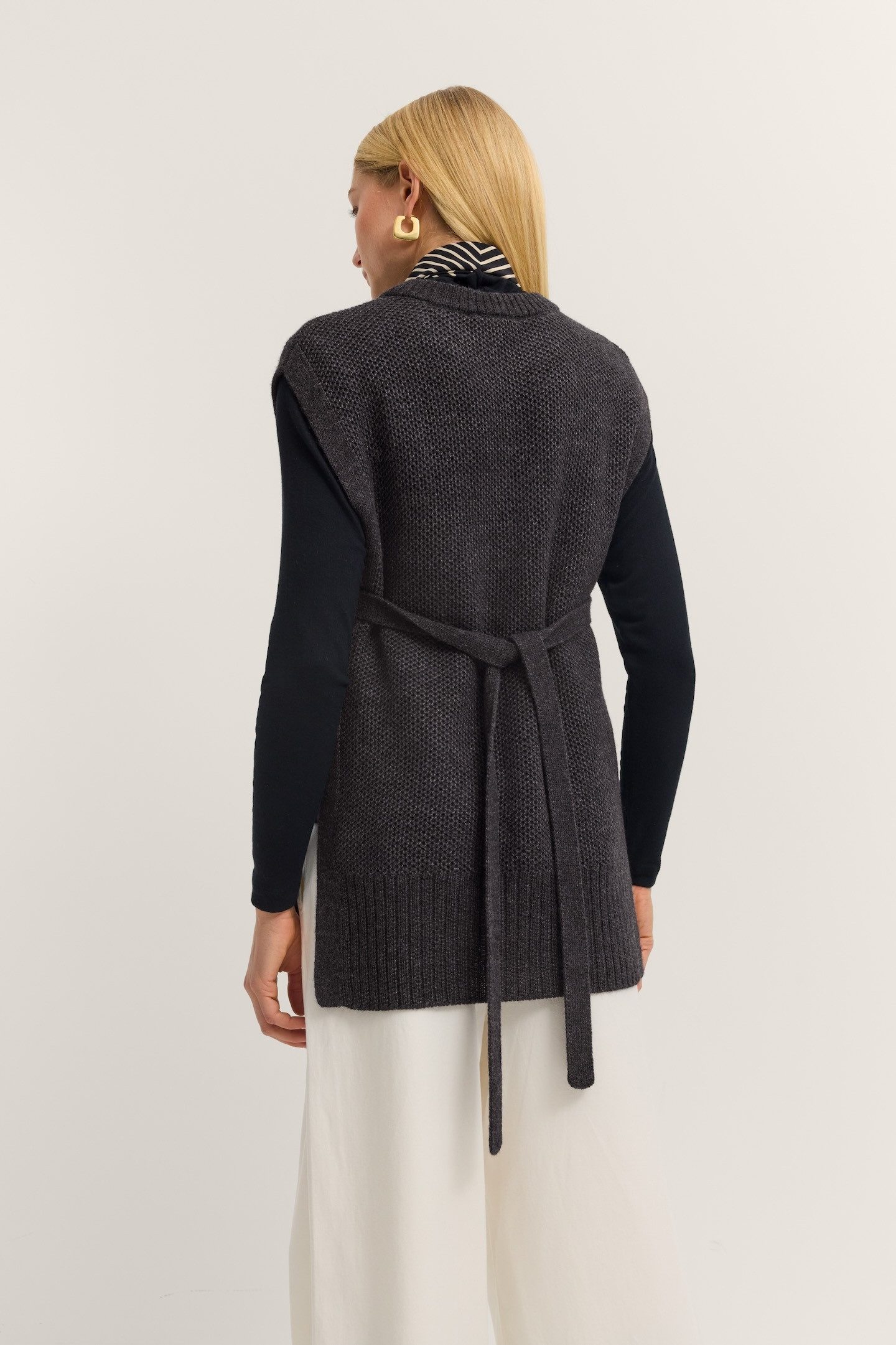 bugatti Strickweste Alpaka-Woll-Mix mit Bindegurt und Rundhals