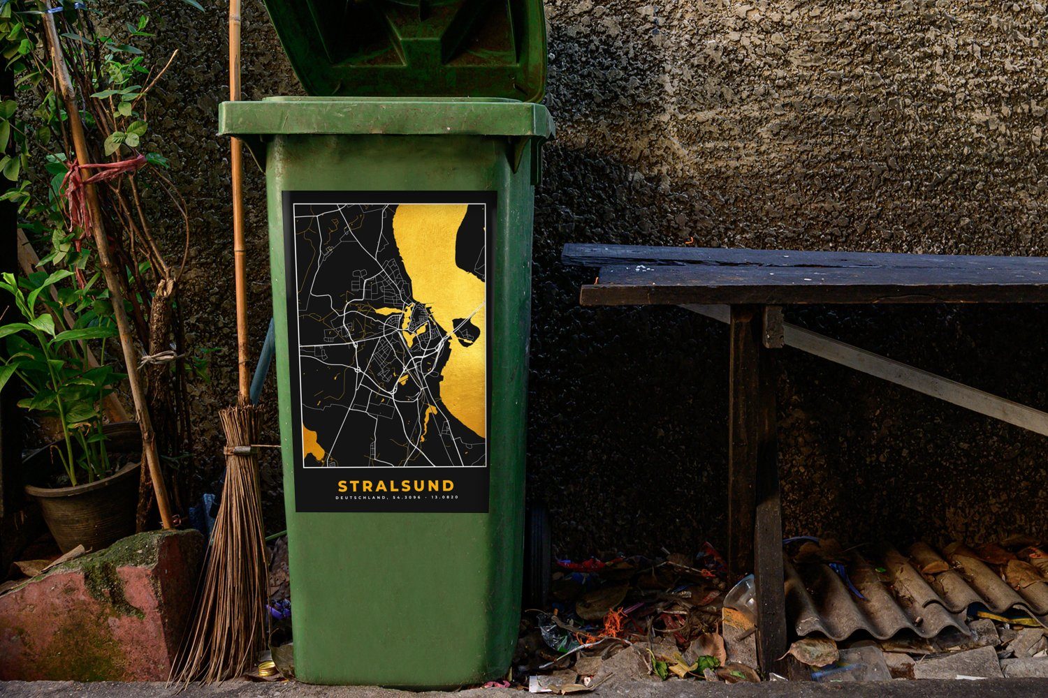 MuchoWow Wandsticker Stralsund St), Gold - Stadtplan - Mülleimer-aufkleber, Deutschland Container, Karte - Sticker, (1 Mülltonne, Abfalbehälter 
