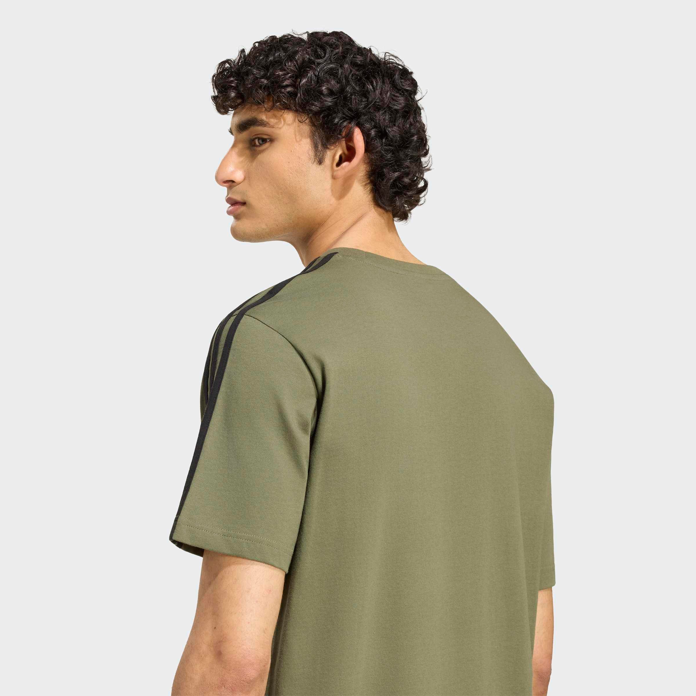 adidas Sportswear T-Shirt ESSENTIALS 3-STREIFEN, SINGLE JERSEY, BRANDING LINKE SCHULTER – Bild 4 von 5