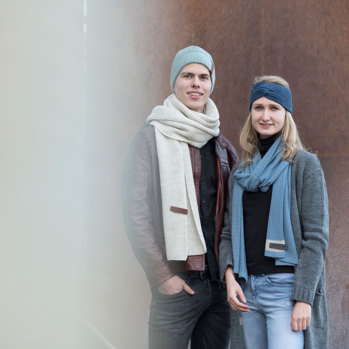 Knit Factory Stirnband Joy Stirnbänder One Size Glatt Lila (1-St) Strickware Strickartikel Stirnband