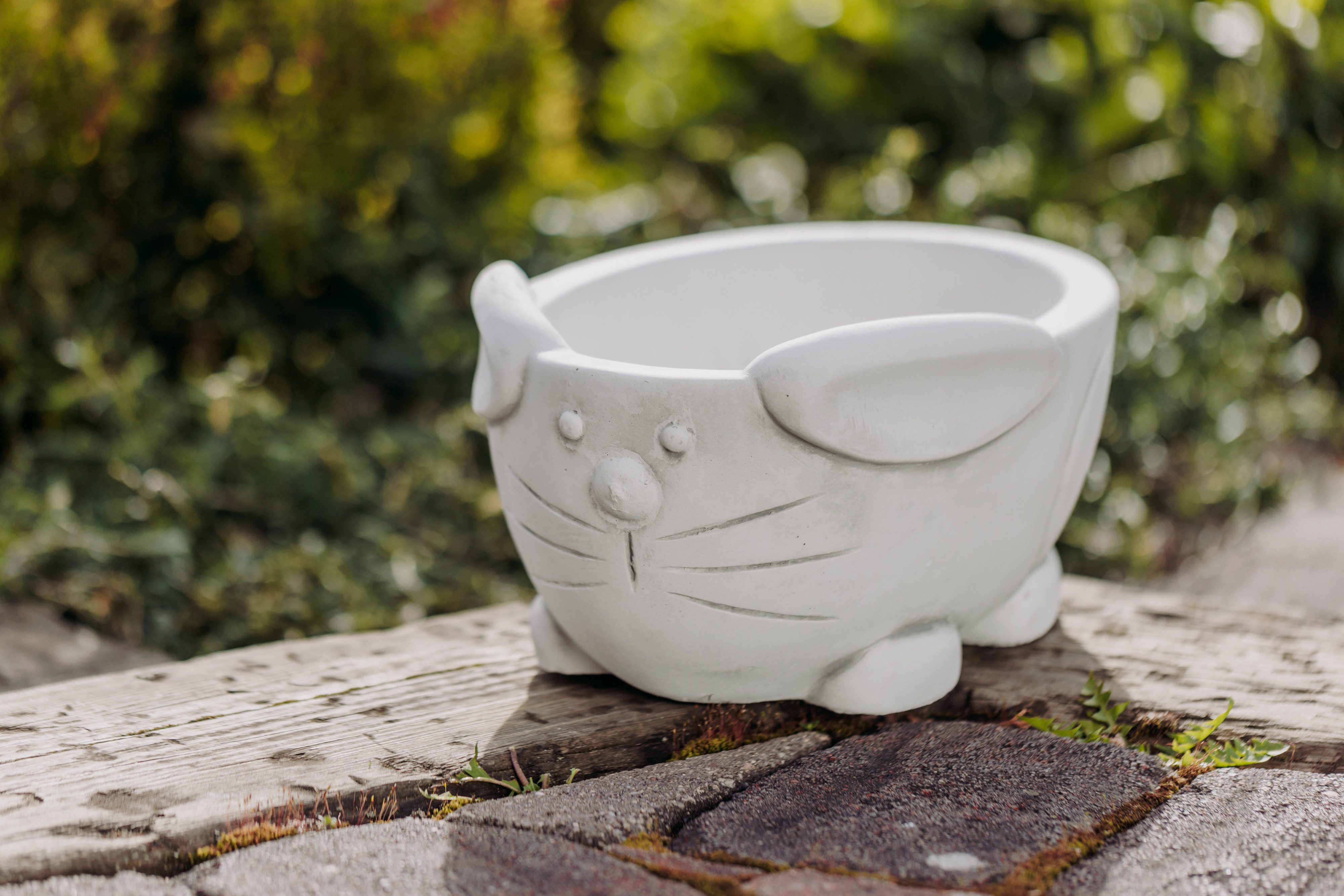 gartendekoparadies.de Pflanzschale Ostern - Blumenschale Hase, Pflanzgefäß, H. 17 cm, 39 x 25 cm, 10 kg, Frostsicher