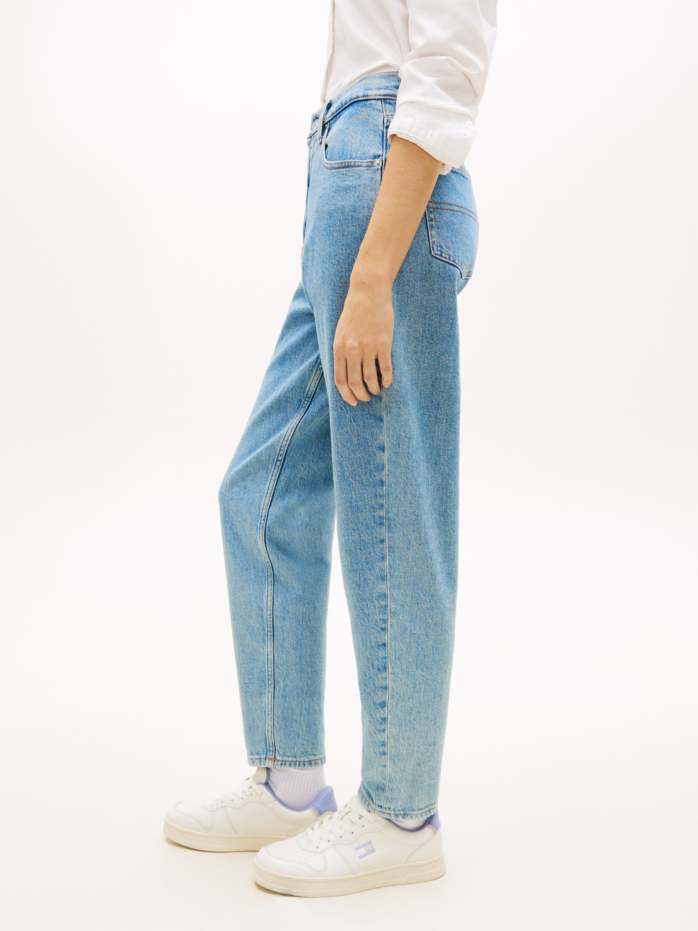 Tommy Jeans Tapered-fit-Jeans High waist - Mom-Jeans Tapered Mit Tommy Hilfiger Logo-Flag auf der Gesäßtasche
