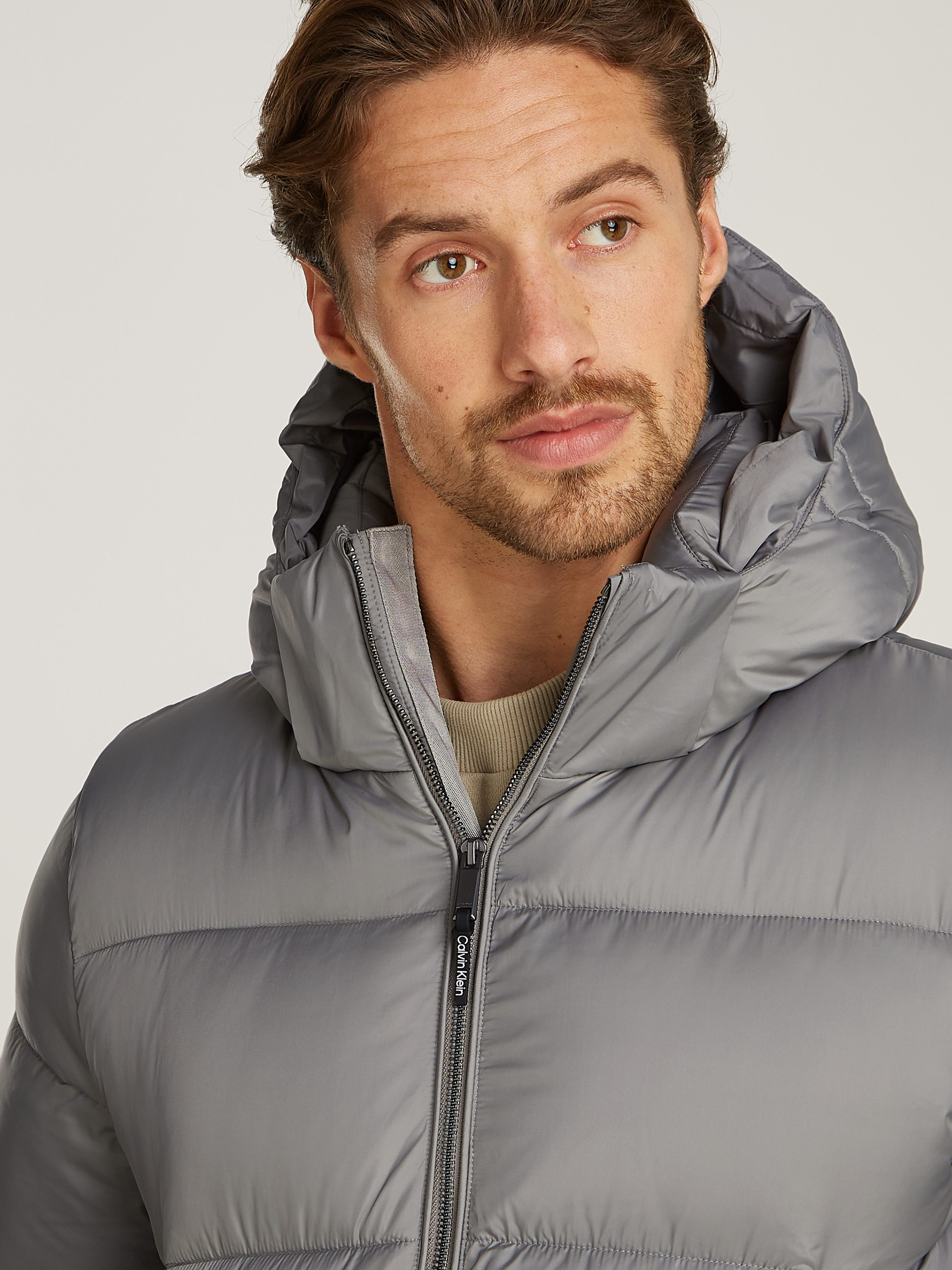 Calvin Klein Outdoorjacke HOODED QUILT PUFFER MW mit Logopatch