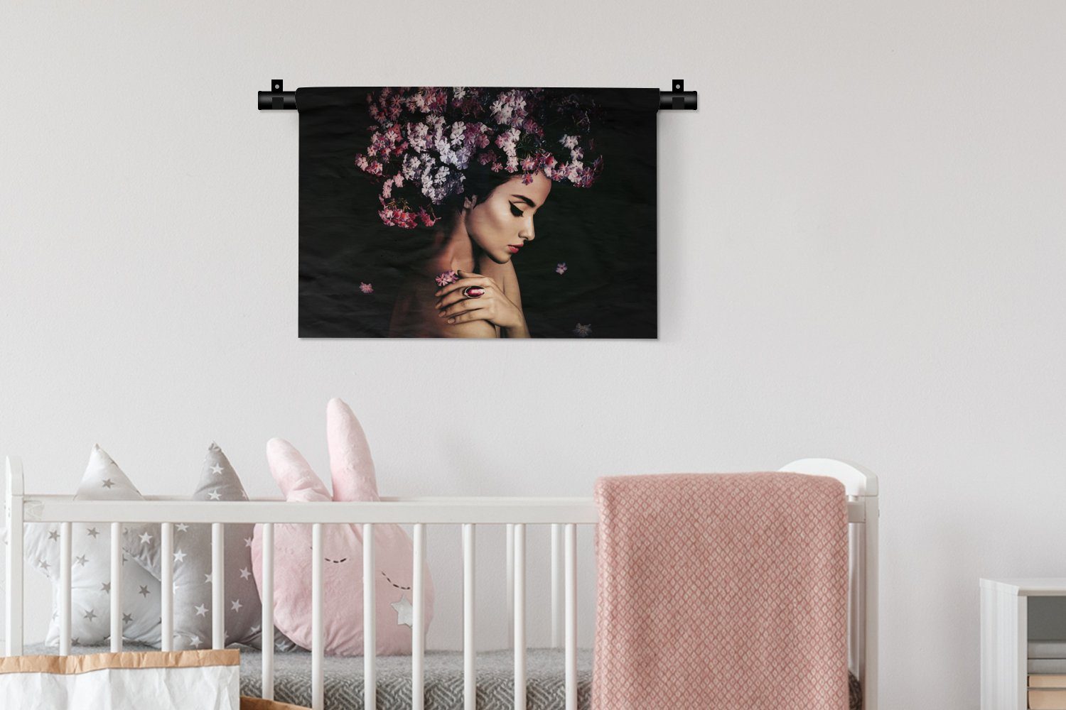 MuchoWow Wanddekoobjekt Blossom - Frau - für Schlafzimmer, - Kleid, Luxus, Kinderzimmer Wandbehang, Rosa Wohnzimmer, Wanddeko