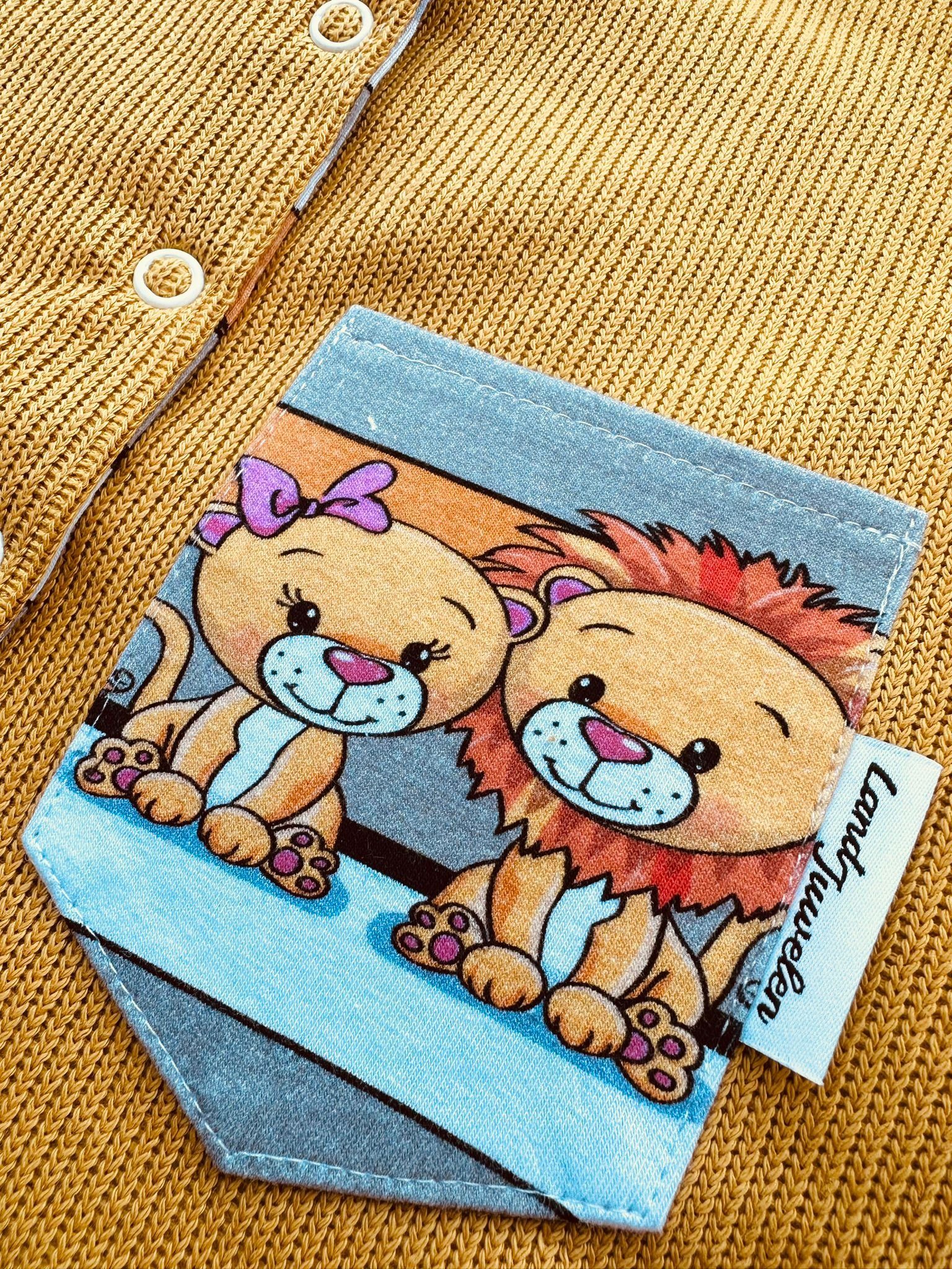 Land-Juwelen Kapuzenstrickjacke Strickjacke Löwe gelb senfgelb günstig online kaufen