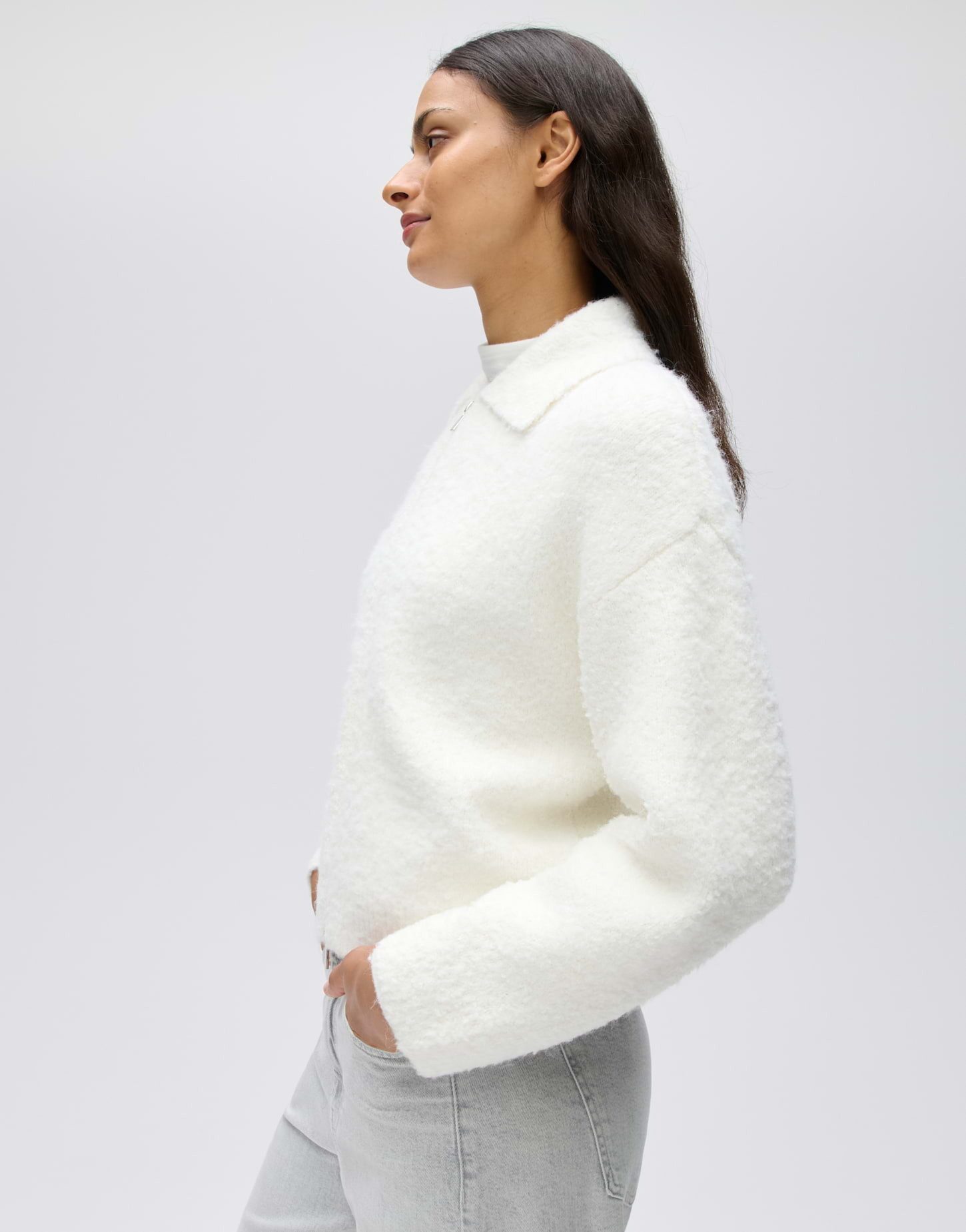 OPUS Strickjacke Domira aus Strick mit 3D-Struktur Leicht verkürzte O-Silhouette mit Polokragen und 3D-Struktur – Bild 5 von 5