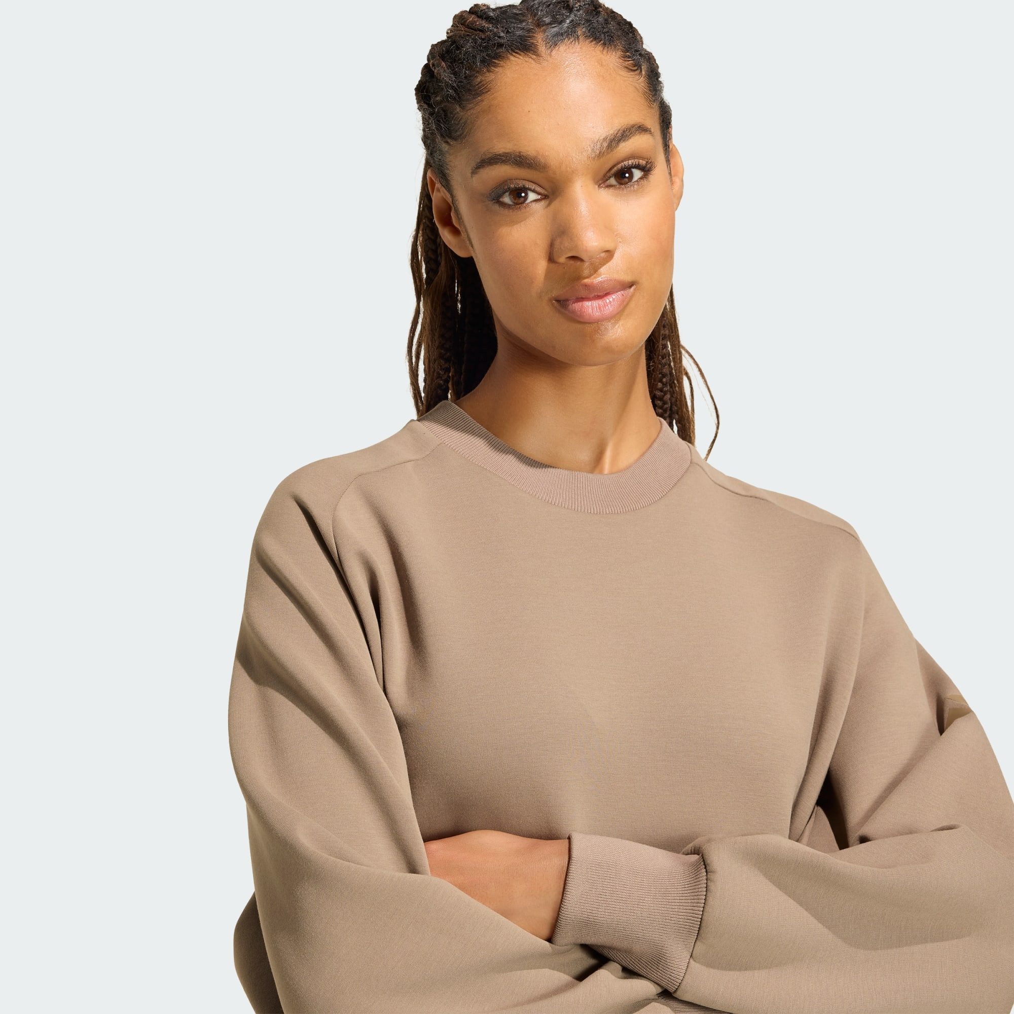 adidas Sportswear Sweatshirt SOFT LUX SWEATSHIRT, LOCKER GESCHNITTEN (1-tlg) – Bild 4 von 5