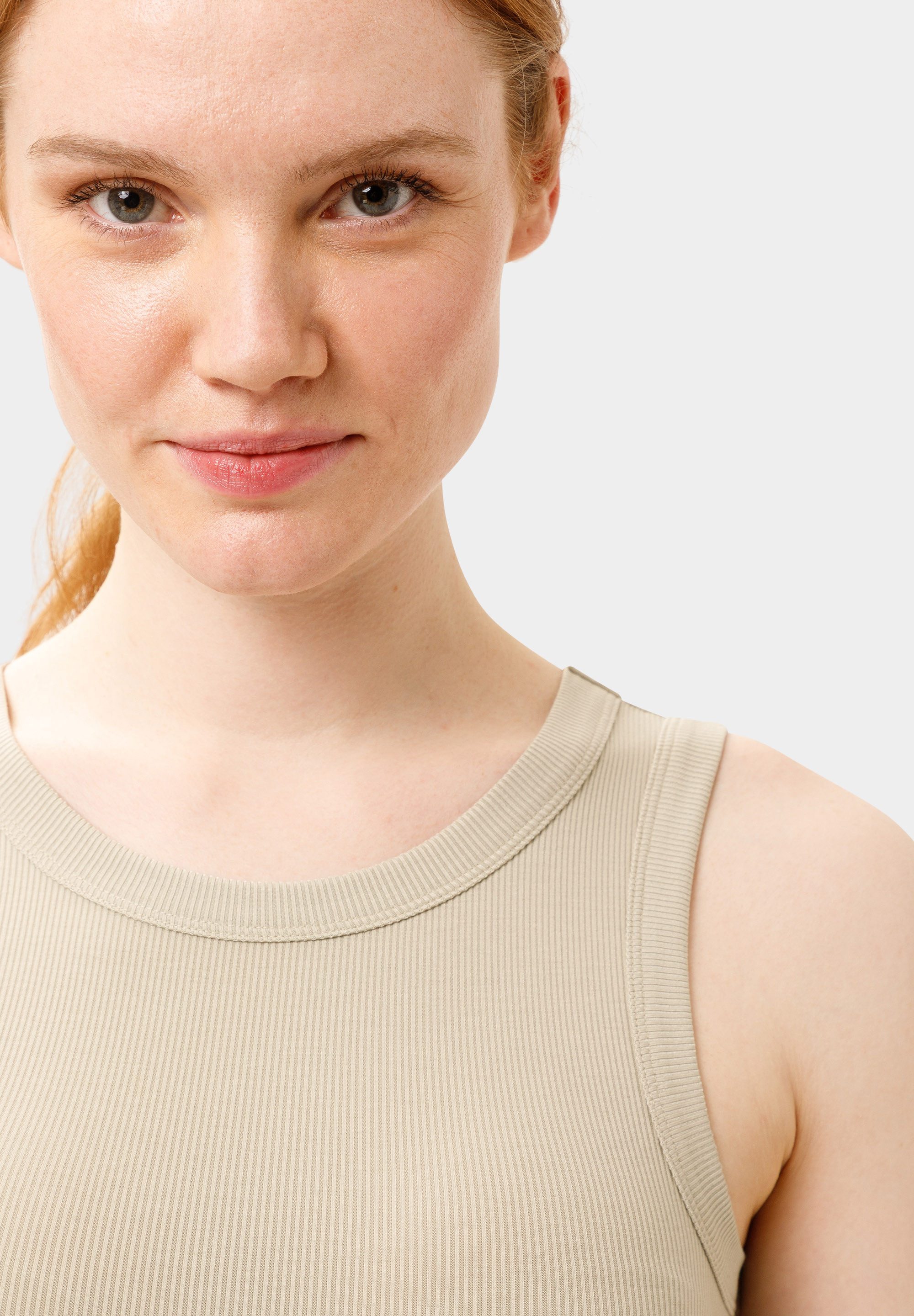 Les Lunes Kurzarmbody RYLIEE Body Rib Rippstrick, figurbetont, Rundhals, Druckknöpfe, bequem, Basic