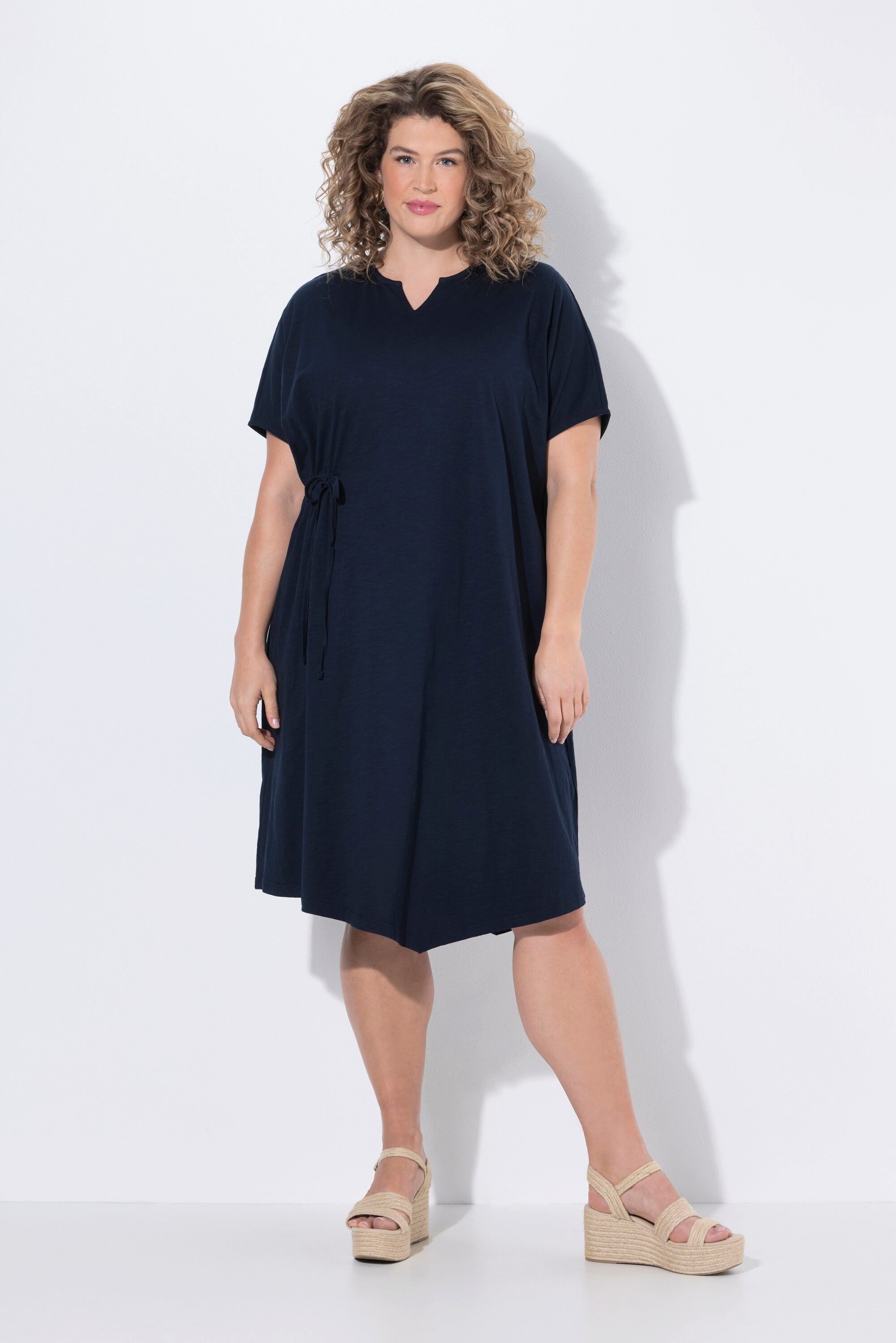 Ulla Popken Midikleid Midikleid Tunika-Ausschnitt Halbarm Biobaumwolle
