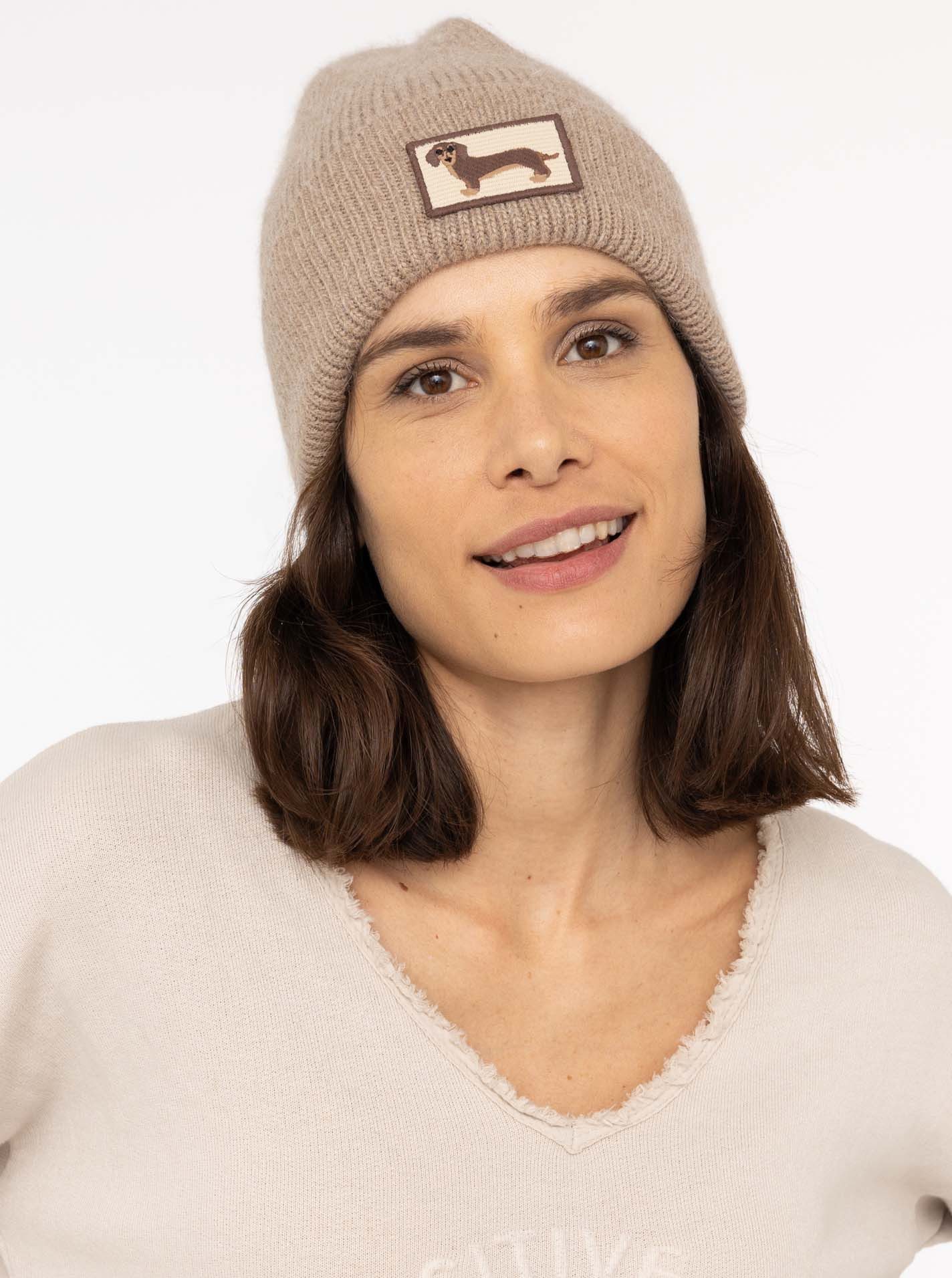 Zwillingsherz Beanie "Dog Patch" mit süßem Dackelmotiv und Wollanteil günstig online kaufen