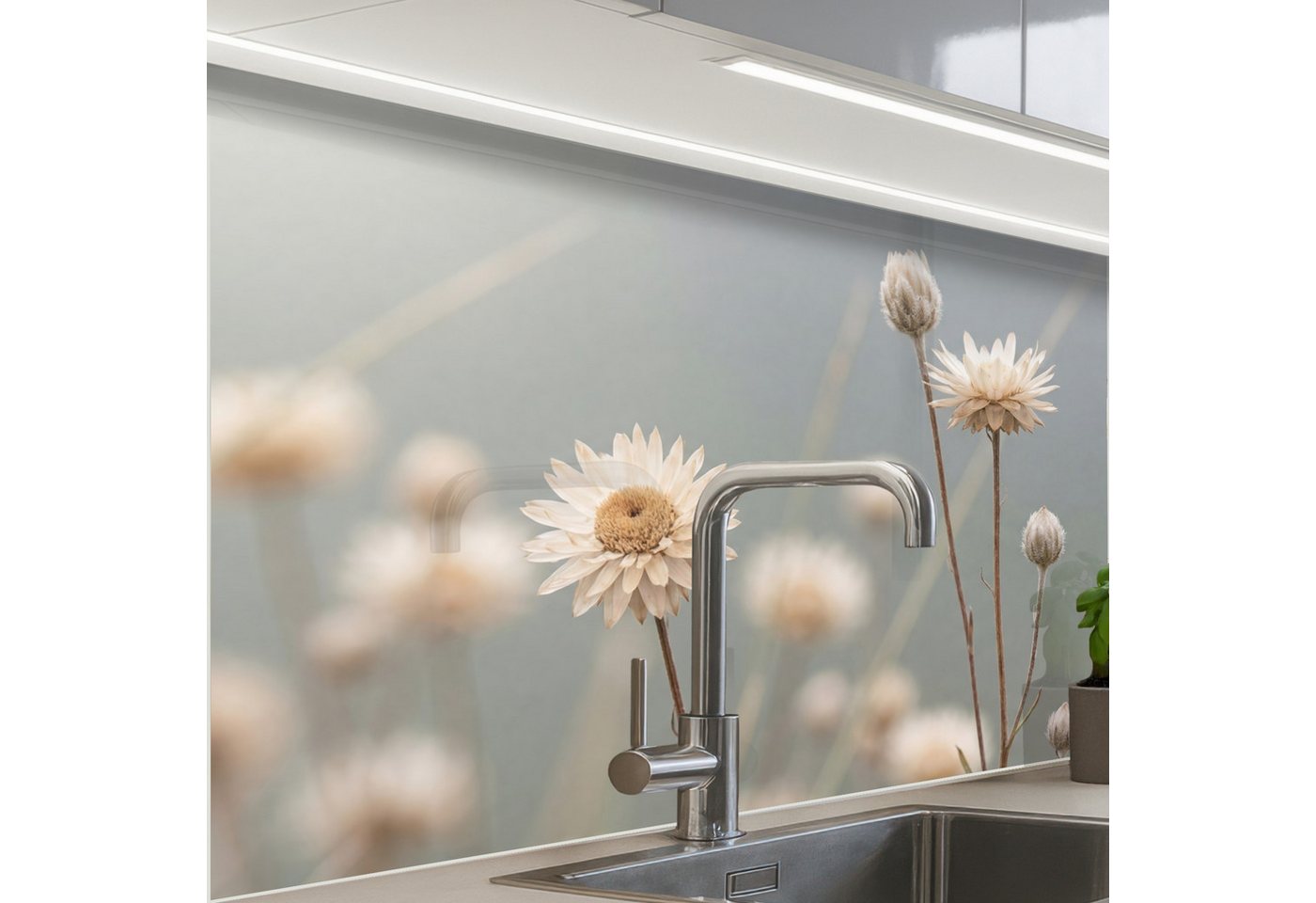 KitchenYeah Küchenrückwand Muster selbstklebend (keine Folie) Strohblumen - Weiß - Tageslicht, (1-tlg), Spritzschutz, Küche, Rückwand, Küchenwand, Küchenfront, 30x20 cm