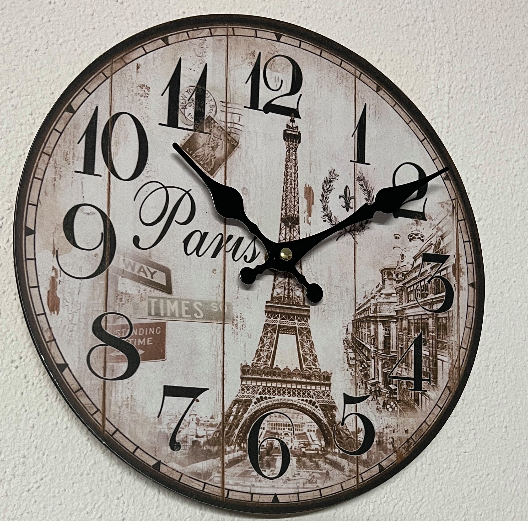 PERLA pd DESIGN Wanduhr Wanduhr Paris Vintage Design MDF Ø28cm (Geräuscharmes Uhrwerk, Paris-Druck, MDF-Holz)