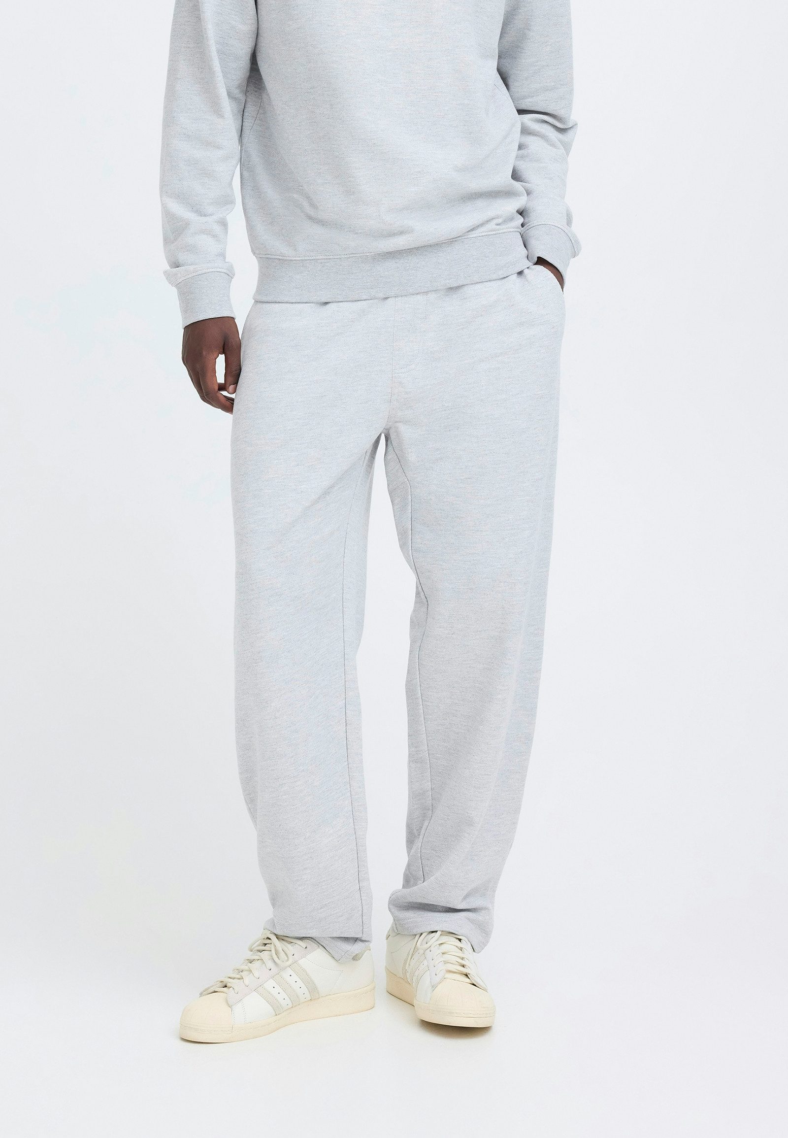 Blend Stoffhose Relaxed-Fit-Schnitt mit weitem Bein (1-tlg) 20720218_Joggin günstig online kaufen