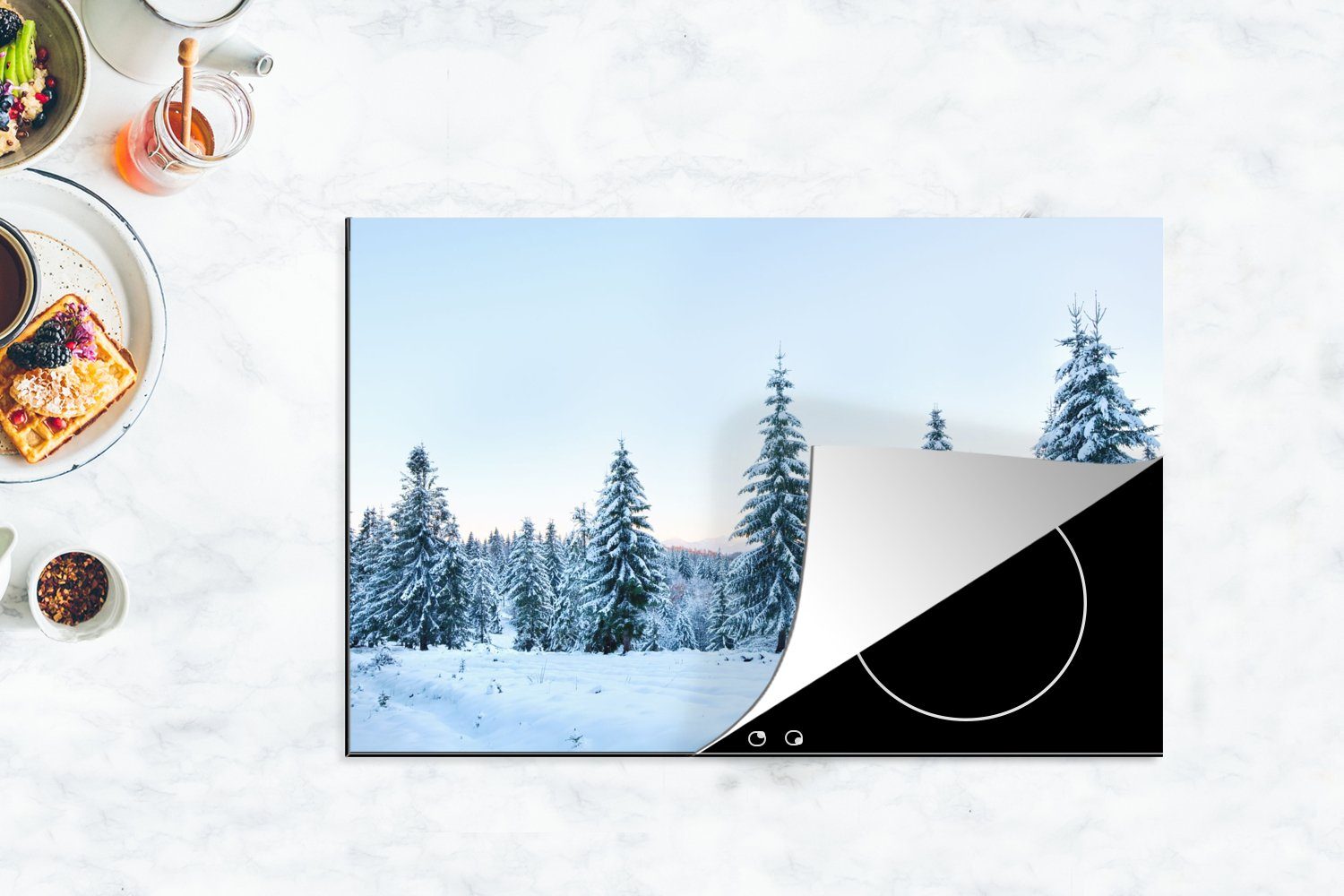 (1 tlg), Bäume, Vinyl, Schnee Herdblende-/Abdeckplatte Ceranfeldabdeckung Induktionskochfeld cm, - 80x52 küche, für die Schutz Winter - MuchoWow