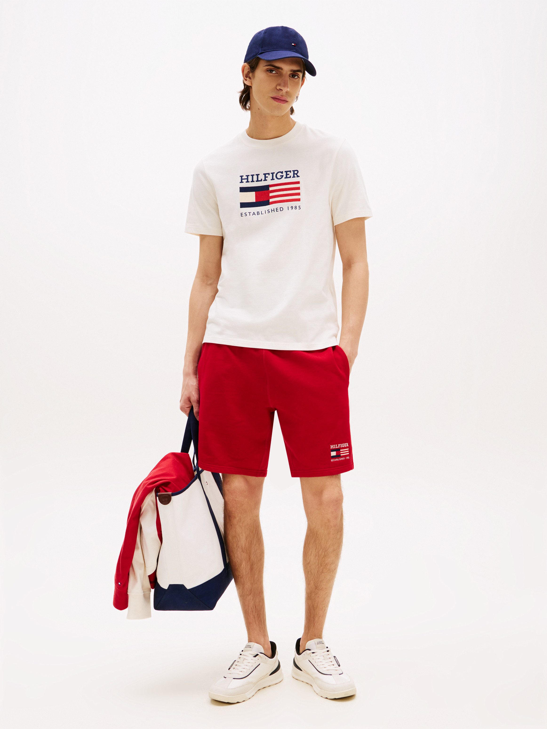 Tommy Hilfiger T-Shirt AMERICANA MONOTYPE FLAG BOX TEE Mit markanter Sticke günstig online kaufen
