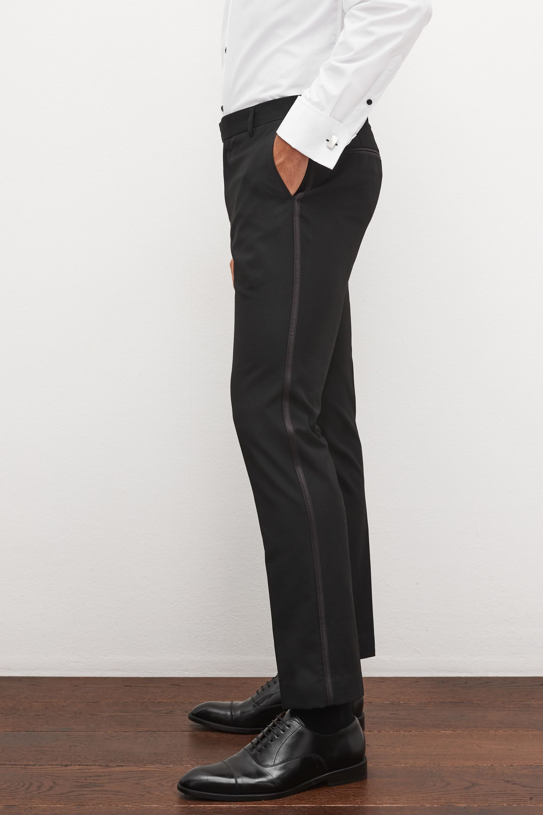 Next Anzughose Slim Fit Smokinghose mit Kontraststreifen (1-tlg)