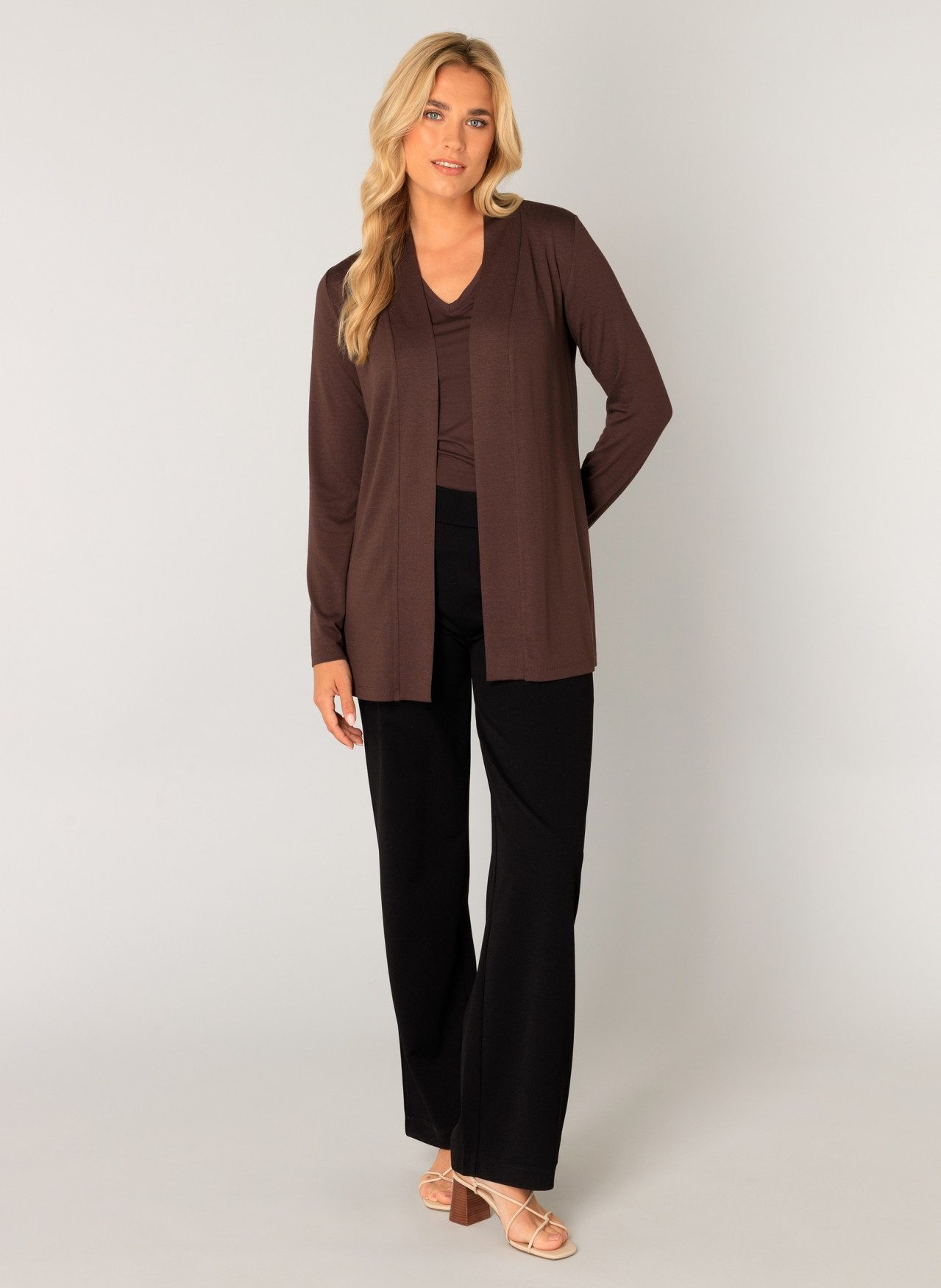 Base Level Strickjacke Yayla In elastischem Feinstrick