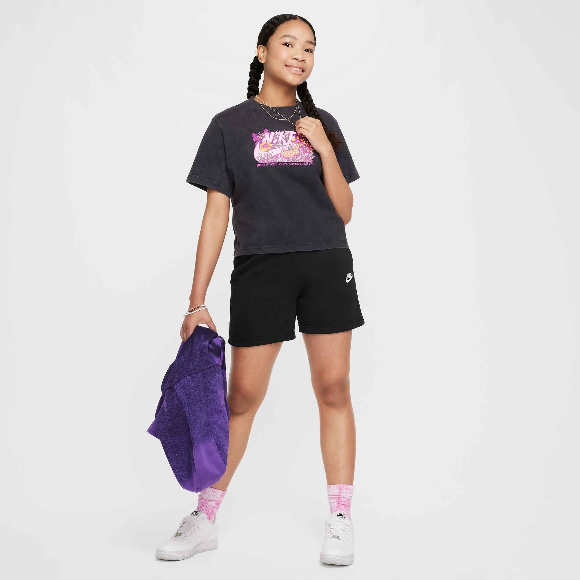 Nike Sportswear Shorts G NSW CLUB FT 5IN SHORT LBR mit elastischem Bund, aus leichtem Material