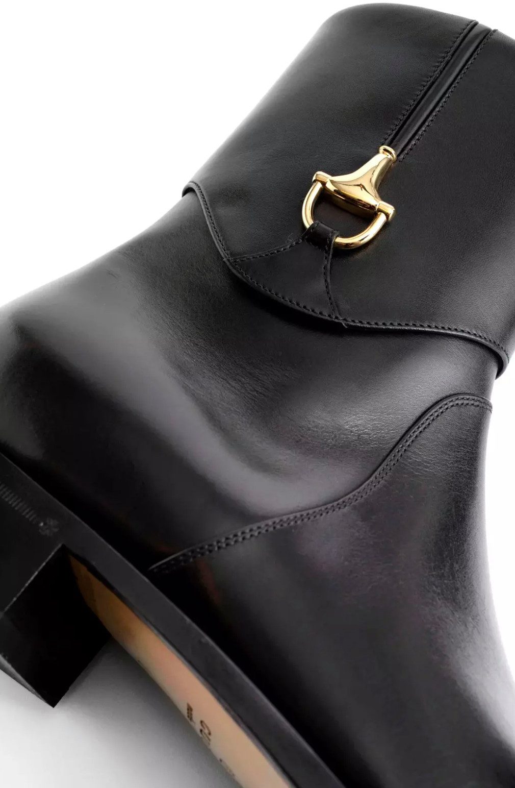 GUCCI Horsebit Ankle Stiefel Bootsschuh Ikonische Horsebit-Detail als Hommage an Guccis Reit-Tradition
