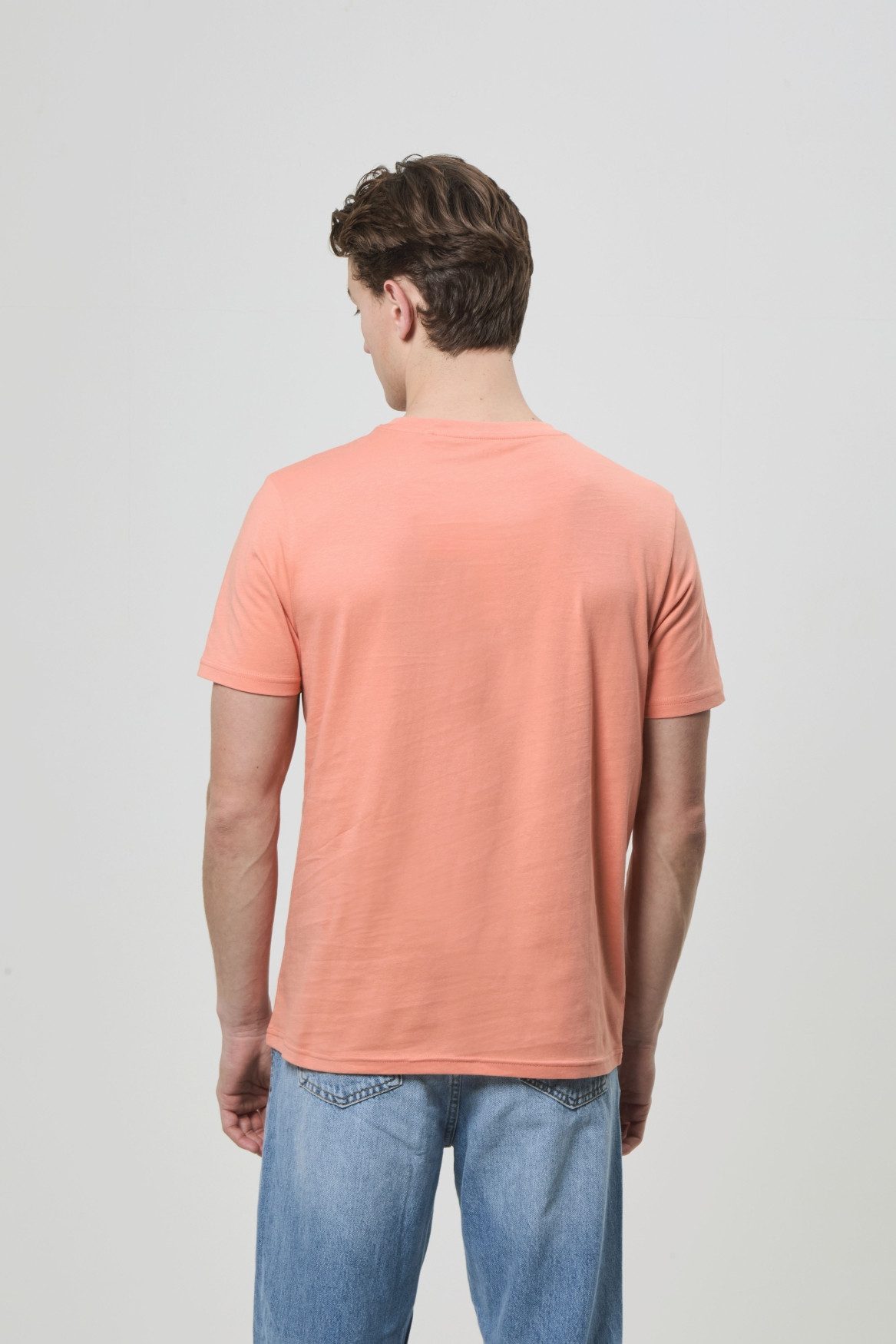 Bench. T-Shirt Bench Shirt Vapolo