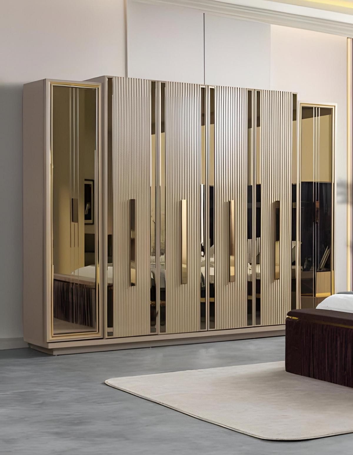 Xlmoebel Kleiderschrank Eleganter Schrank mit Spiegel und goldenen Akzenten (6-türig) Made in Europa