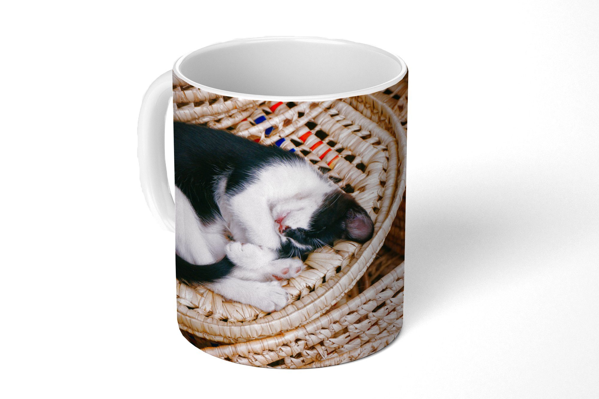 MuchoWow Tasse Katze - Korb - Schwarz - Weiß, Keramik, Kaffeetassen, Teetasse, Becher, Teetasse, Geschenk