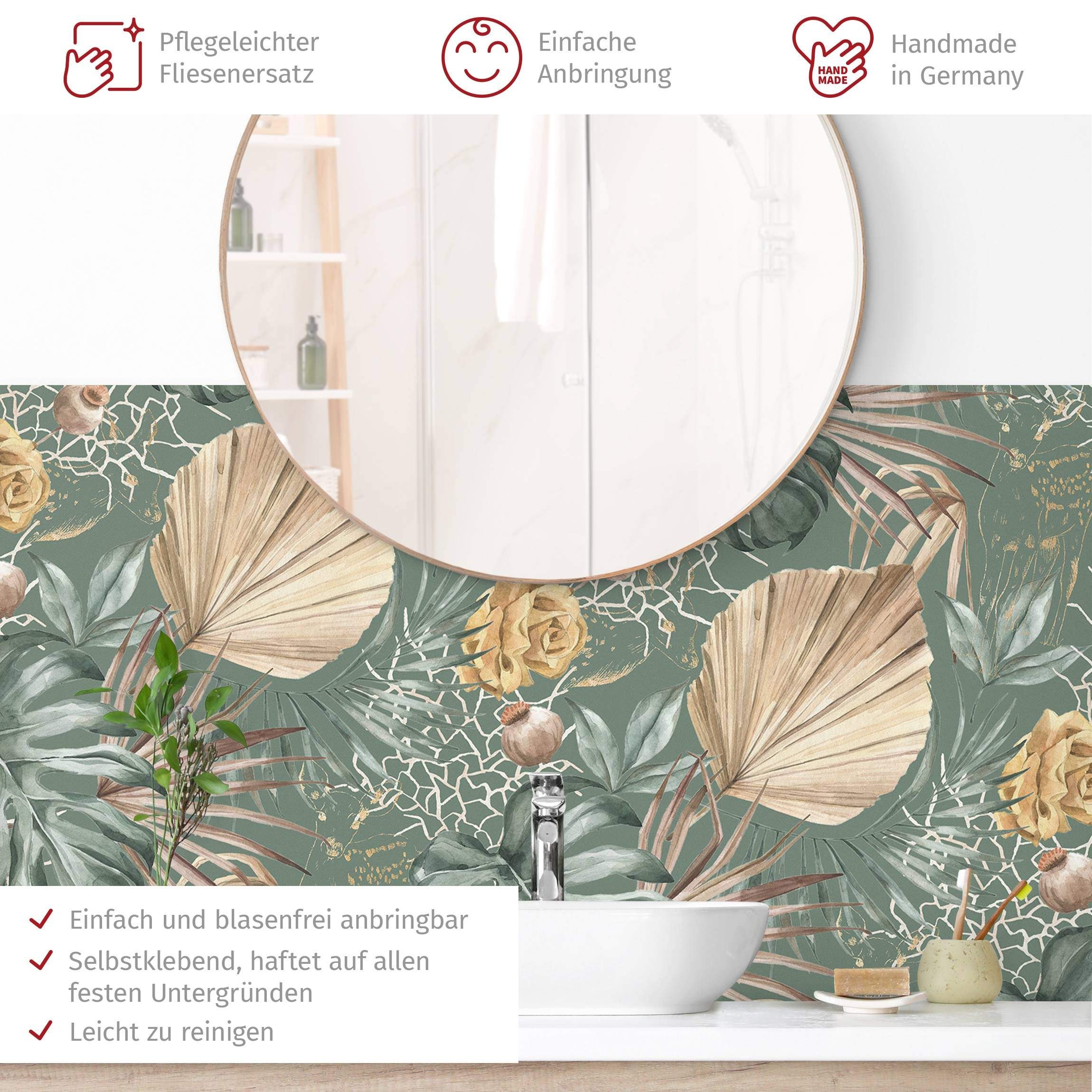 Bilderdepot24 Badrückwand grün fugenlose Wandverkleidung Bad Tropisch, (Hartfolie matt » Selbstklebend SMART 0,35 mm), wasserfestes Wandpaneel Große Blätter Rosen vor Grün