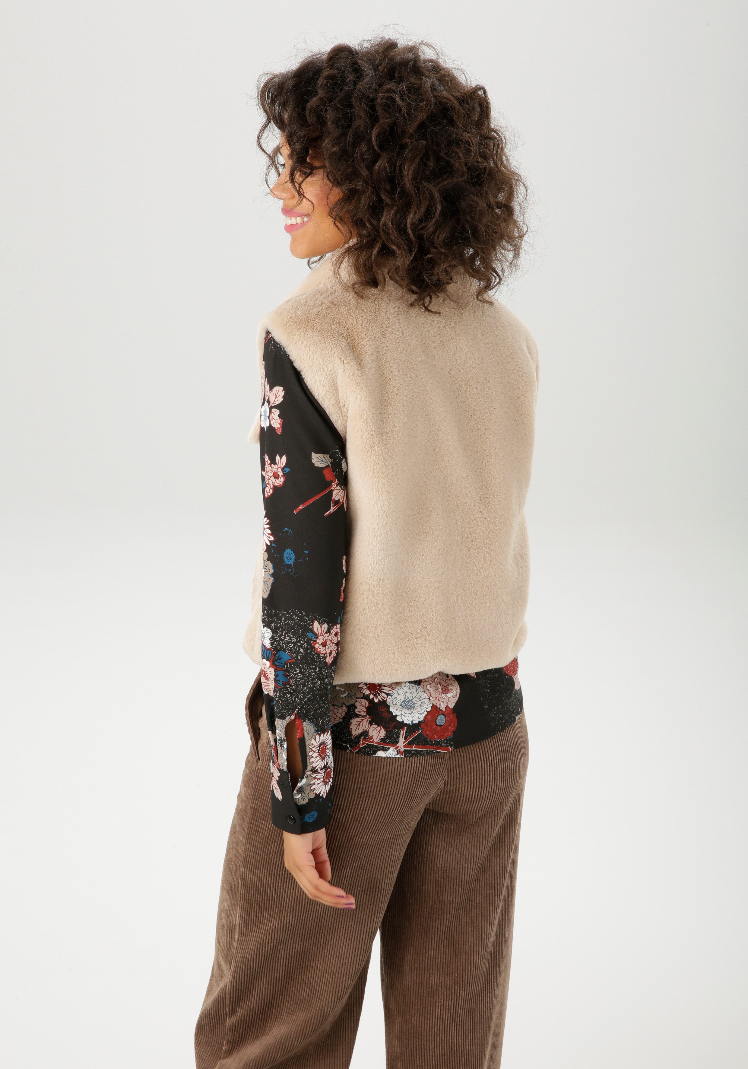 Aniston CASUAL Plüschweste in trendiger Farbpalette günstig online kaufen