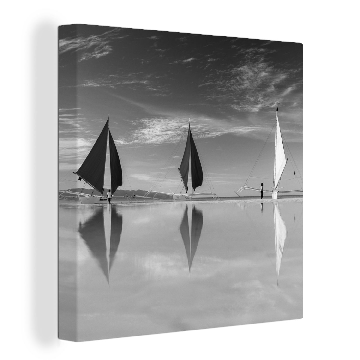 OneMillionCanvasses® Leinwandbild Paraws am Strand von Boracay - schwarz und weiß, (1 St), Leinwand Bilder für Wohnzimmer Schlafzimmer