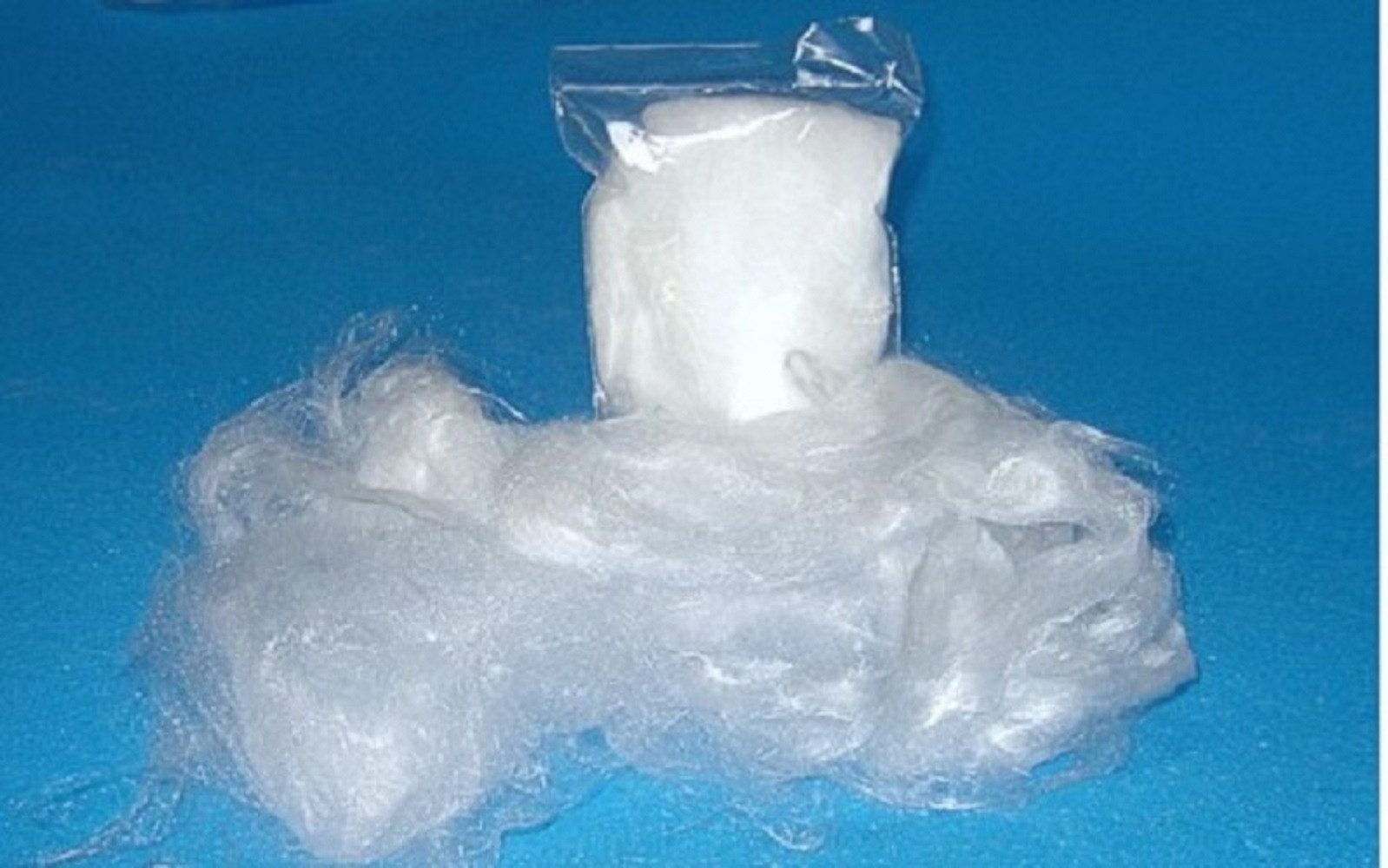 Erwin Hennecken GmbH Ремесленный войлок FEENHAAR, Engelshaar sehr fein, aus GLASFASER. 20g Beutel