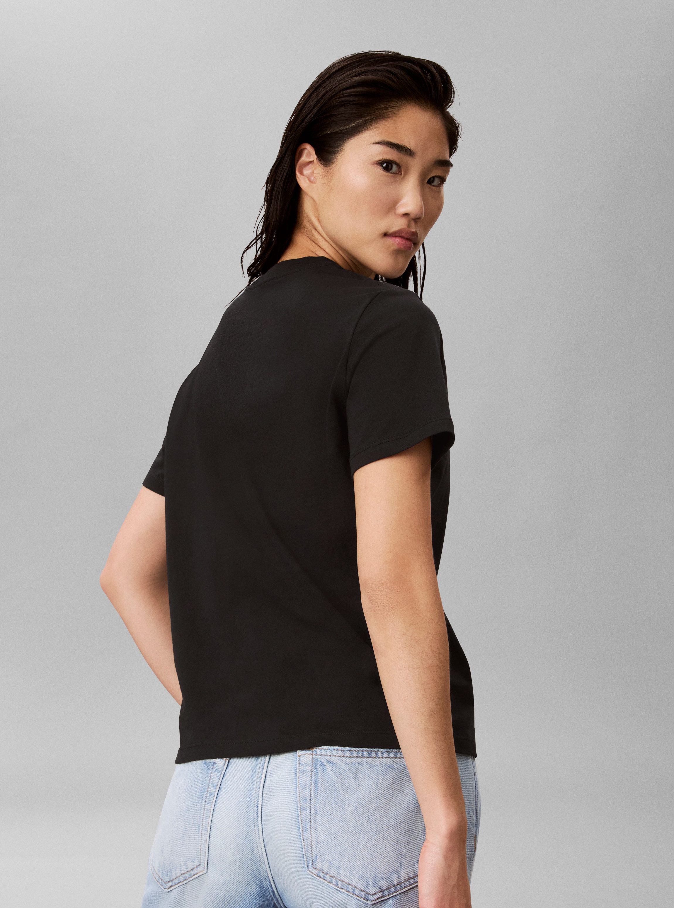 Calvin Klein Jeans T-Shirt Glitzer Logo, Regular Fit, Rundhalsausschnitt