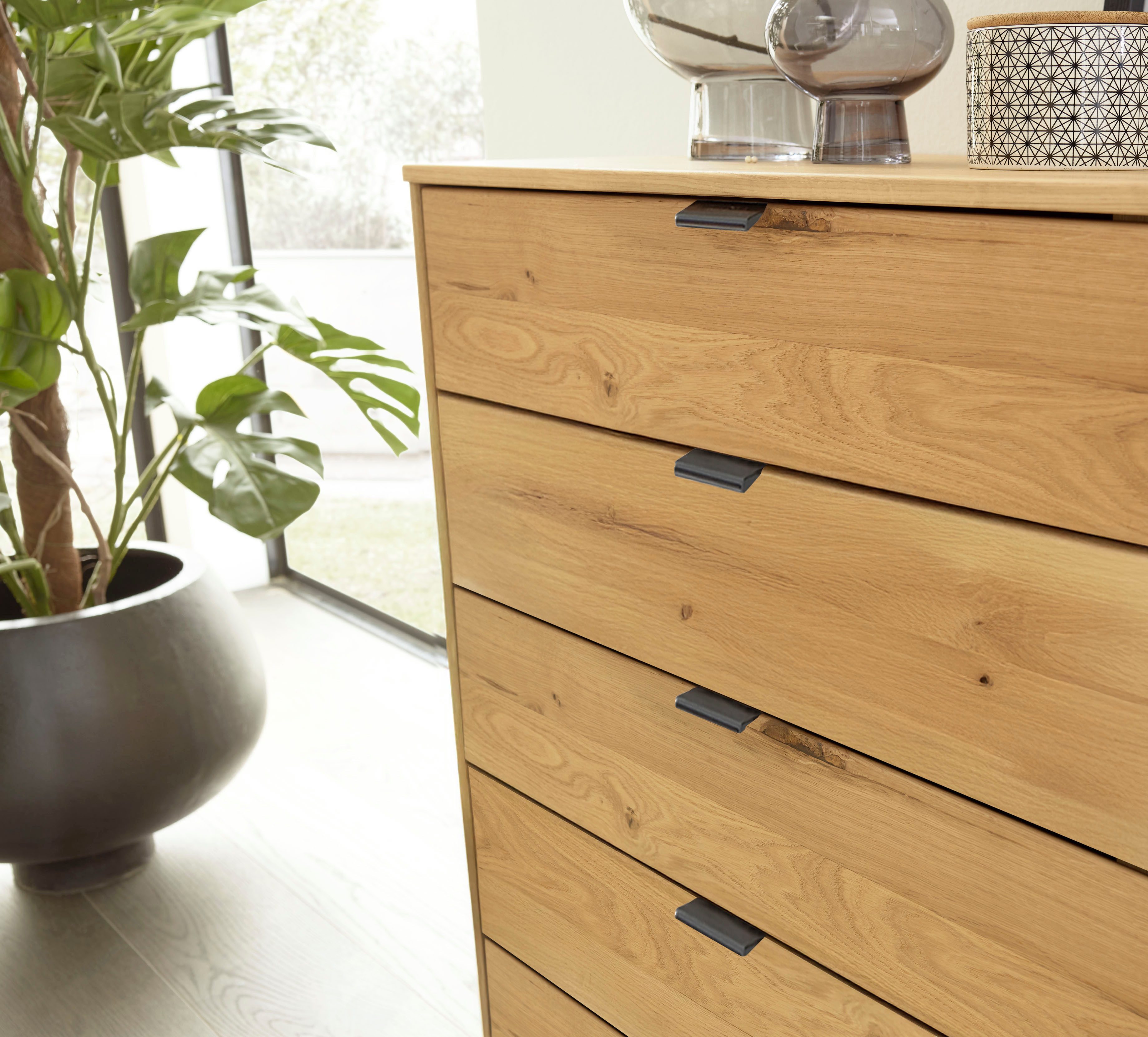 WIEMANN Schubkastenkommode Cardiff Sideboard, Wäscheschrank, teilmassiv Bianco-Eiche, Schubladen (Glas- oder Massivholzfront, verschiedene Breiten, MADE IN GERMANY), Schubkästen inklusive Selbsteinzug und Dämpfung