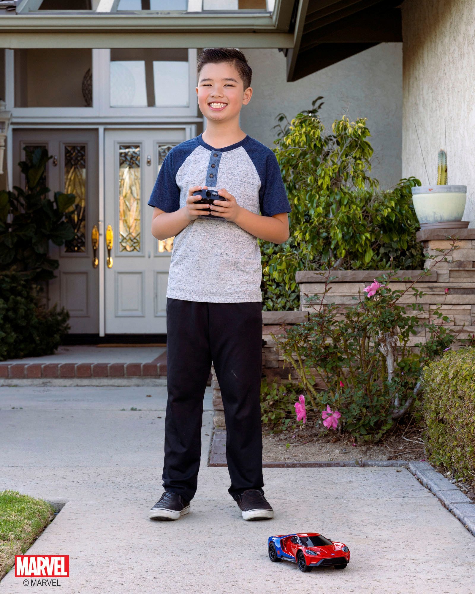 JADA RC-Auto Marvel Spider-Man RC 2017 Ford GT, 1:16, 2,4GHz