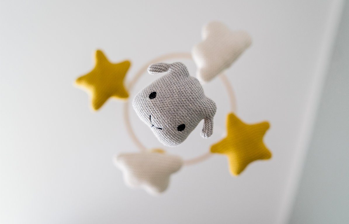 KINDSGUT Mobile, mit gehäkelten Motiven aus 100% Baumwolle