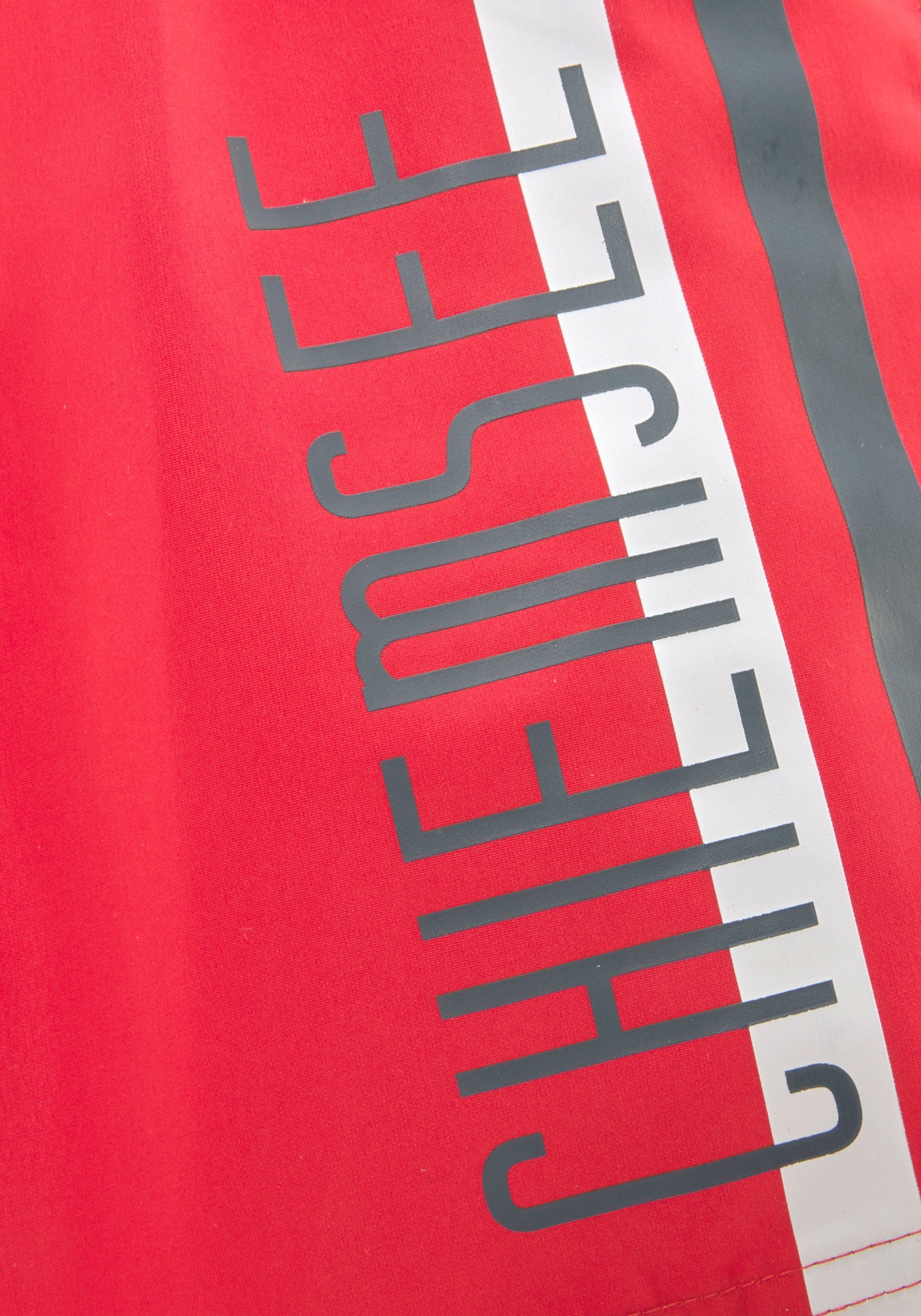 Chiemsee Badeshorts in 2-Längen Markenschriftzug (Kurzgröße) und rot mit