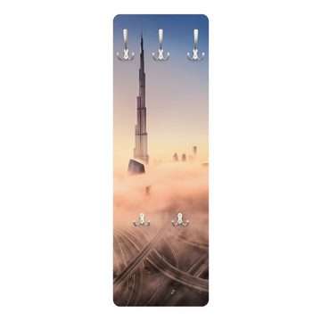 Bilderdepot24 Garderobenpaneel pastell Städte Skyline Himmlische Skyline von Dubai Design (ausgefallenes Flur Wandpaneel mit Garderobenhaken Kleiderhaken hängend), moderne Wandgarderobe - Flurgarderobe im schmalen Hakenpaneel Design