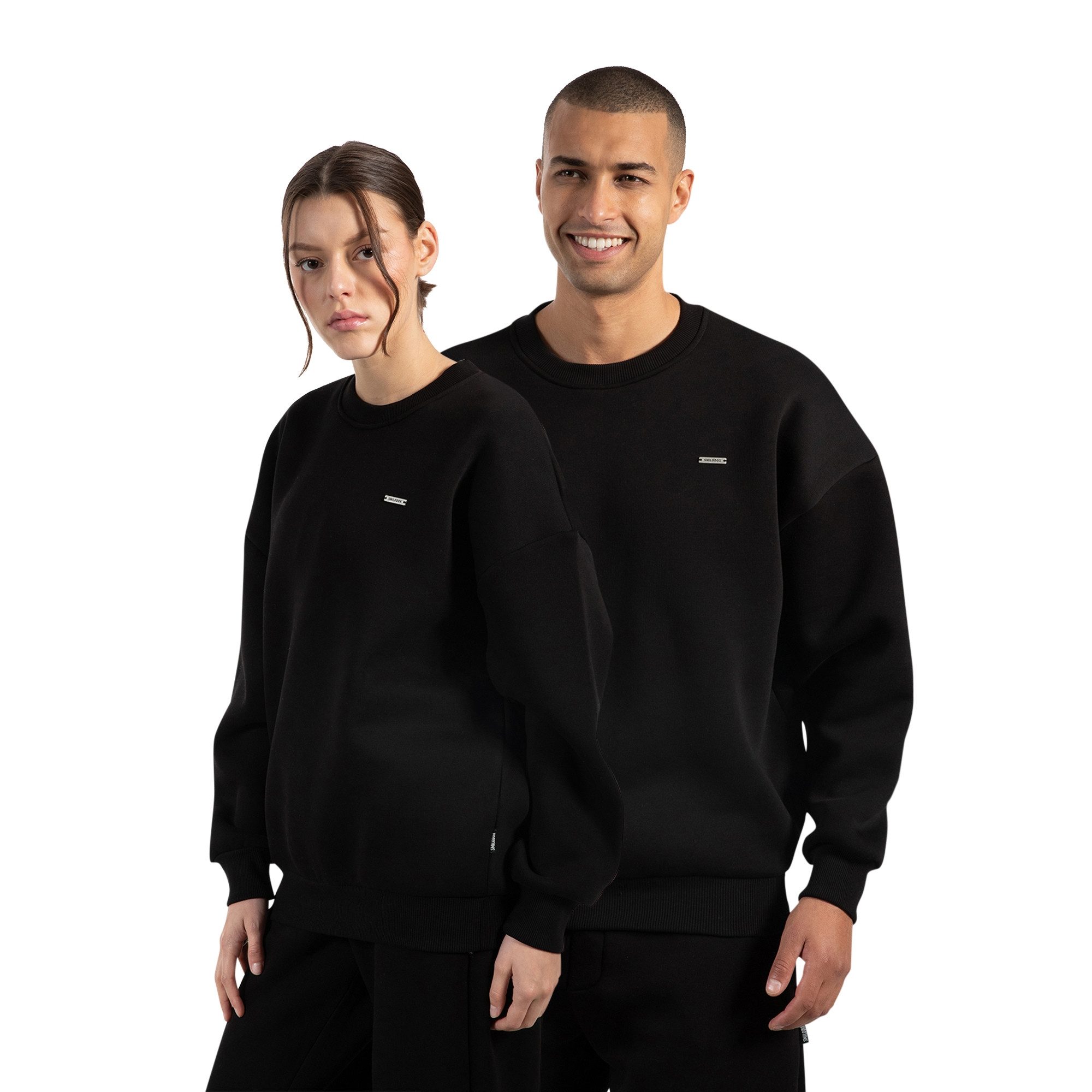 Smilodox Sweatshirt Unisex Riven, Oversize Fit Pulli mit Graviertem Metalllabel Rundhals Langarmshirt weiches Material Bequemes Tragegefühl Freizeit Gym