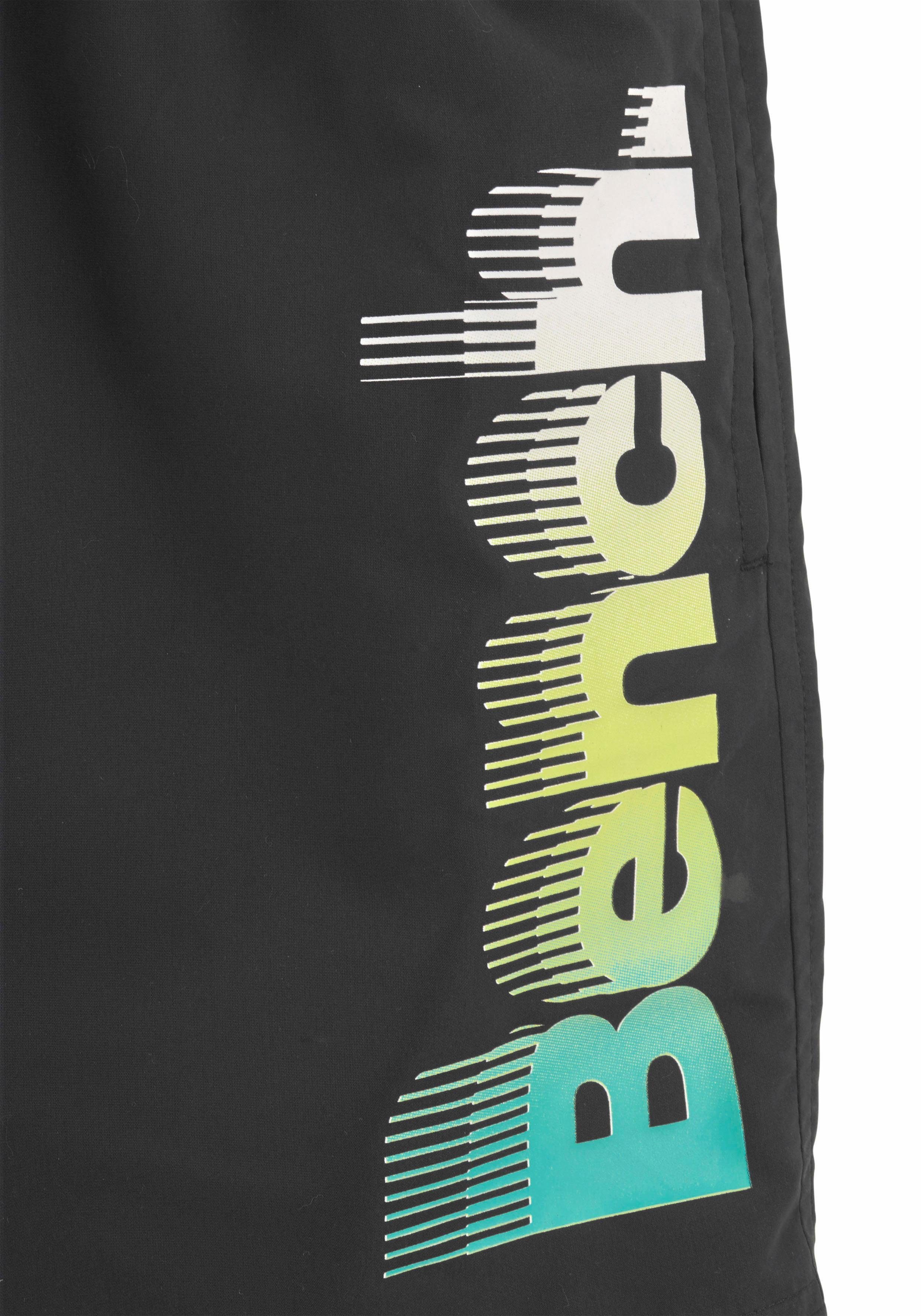 Bench. Badeshorts mit großem Logo-Aufdruck
