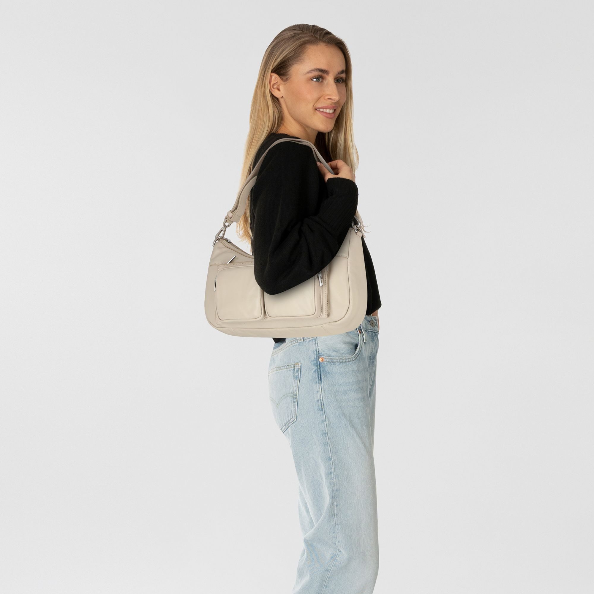Liebeskind Berlin Schultertasche Maia, Leder günstig online kaufen